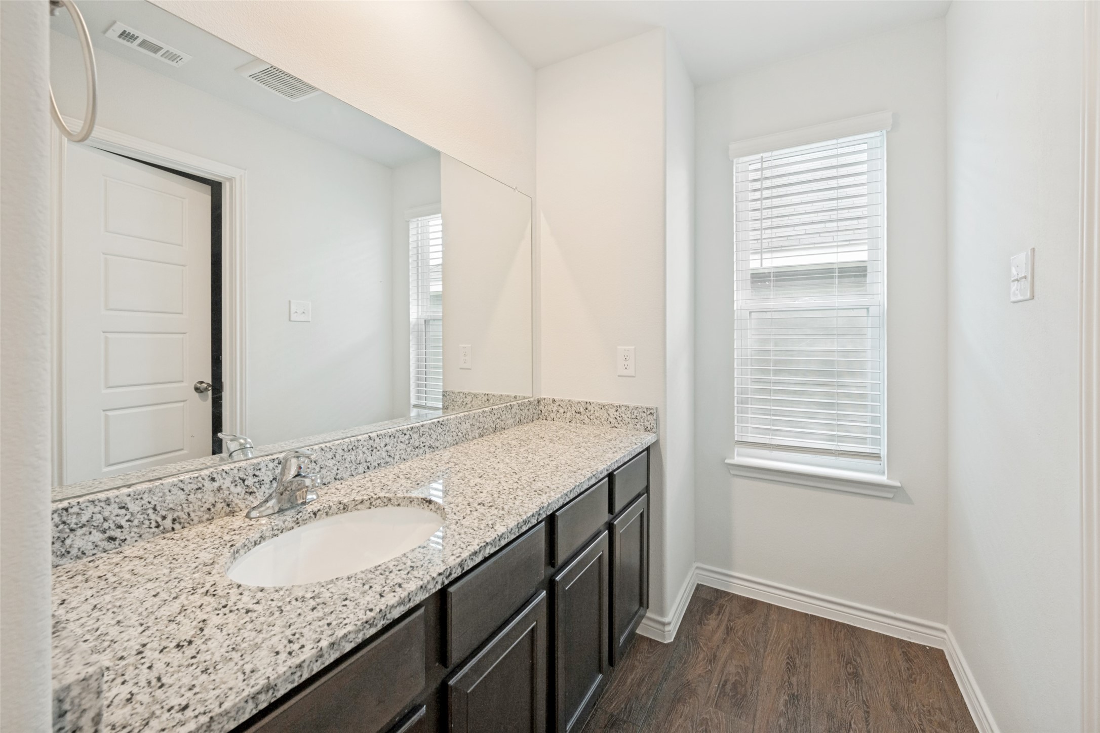 5569 Willamette Drive, Fort Worth, TX, 76119