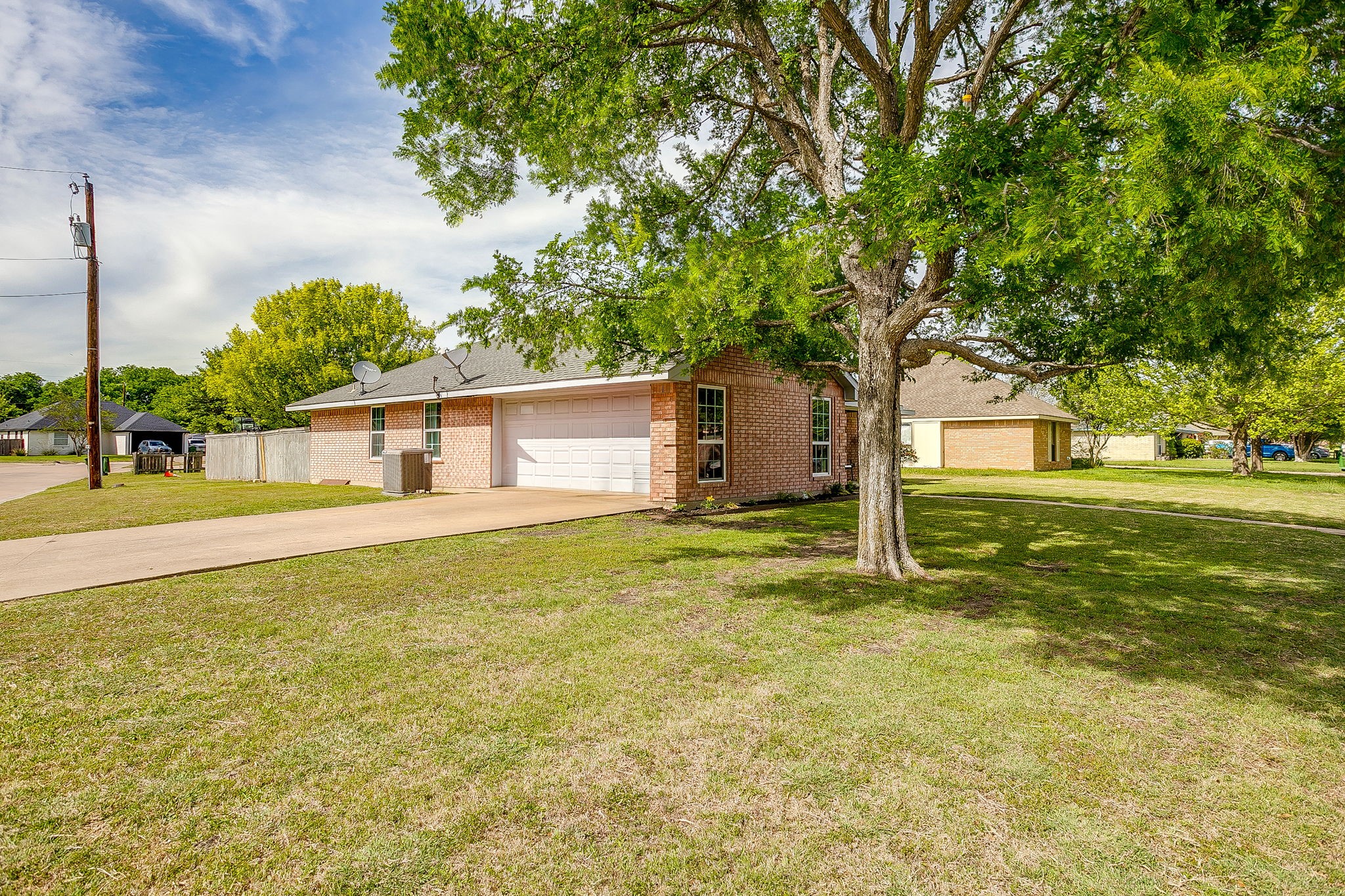 605 Rhonda, Italy, TX, 76651