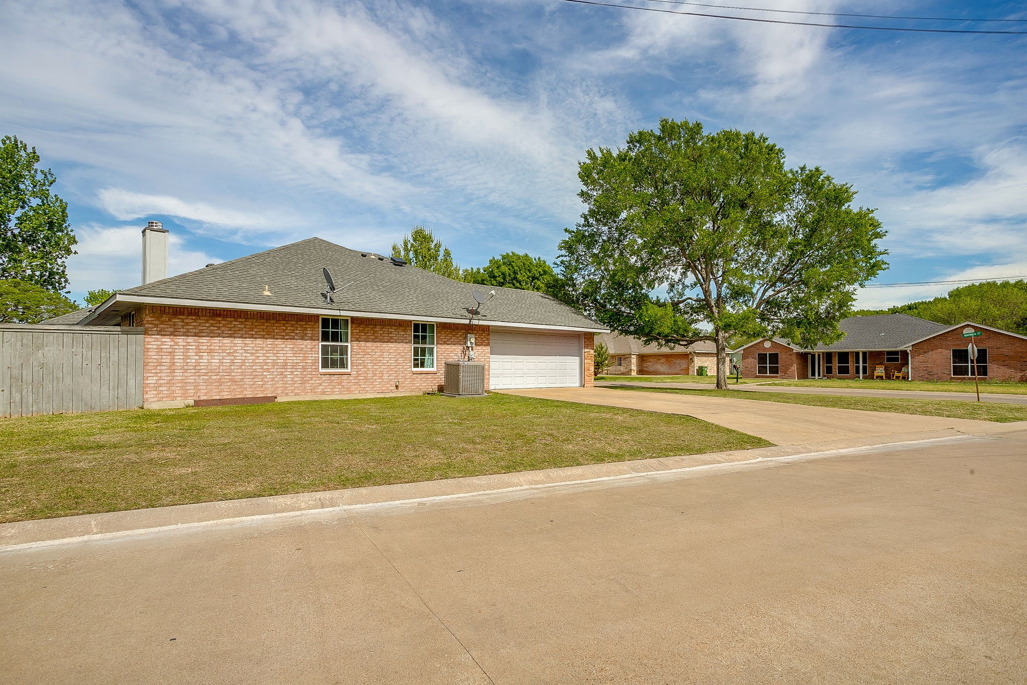 605 Rhonda, Italy, TX, 76651