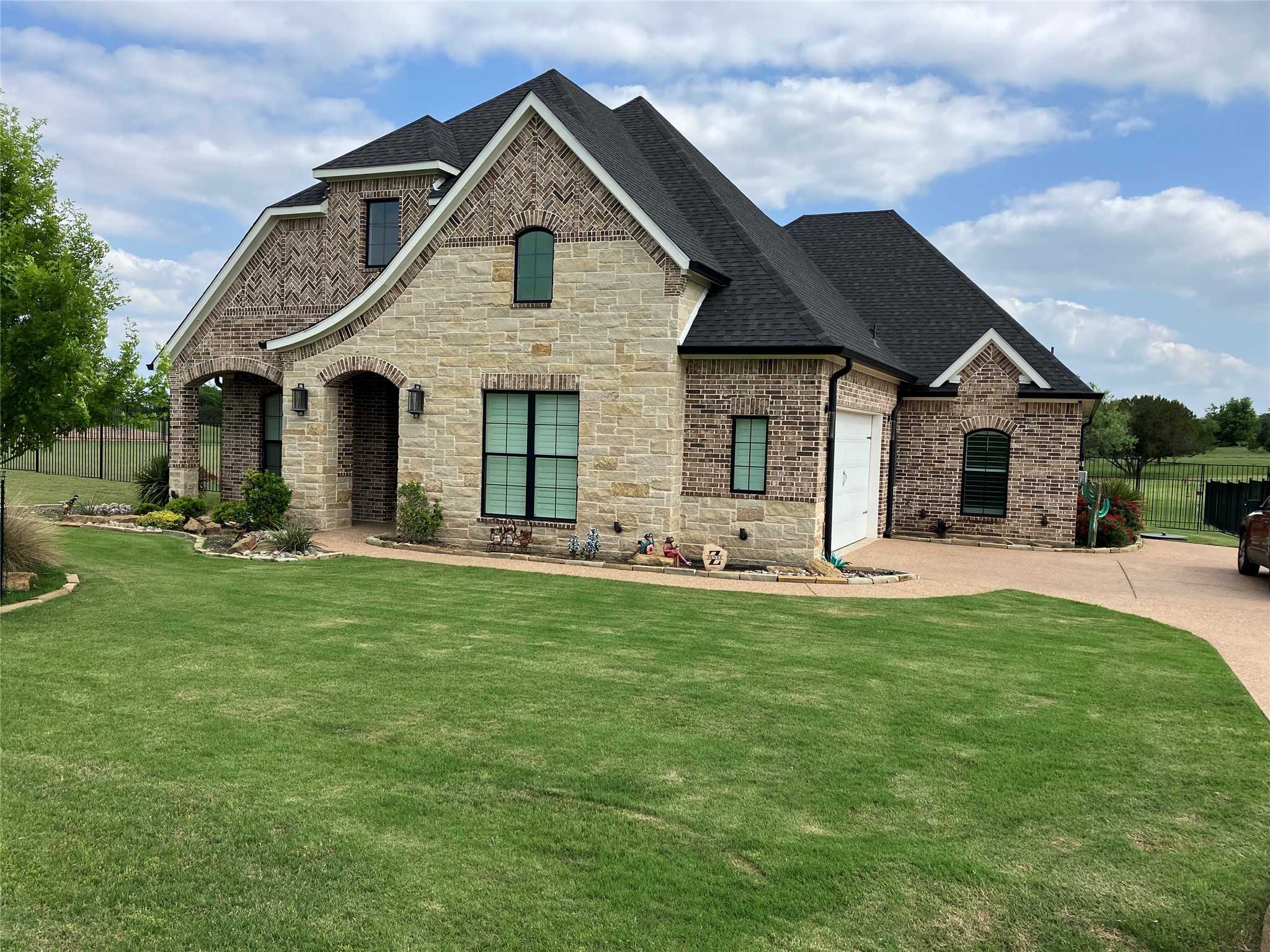 19043 White Bluff Drive, Whitney, TX, 76692