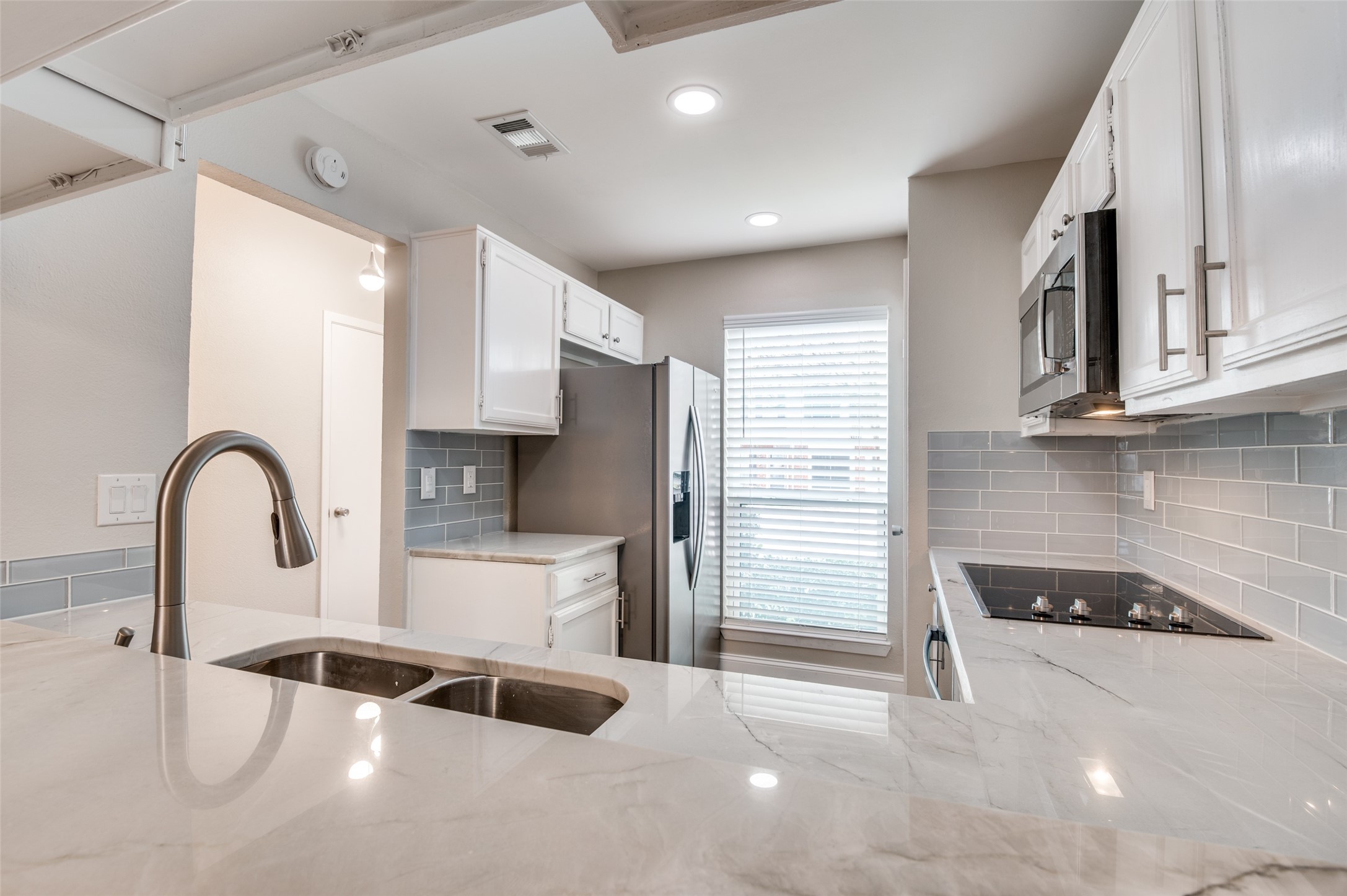 Property photo 03 of 202 Samuel Boulevard UNIT C2, Coppell, TX 75019 | MLS #21233848
