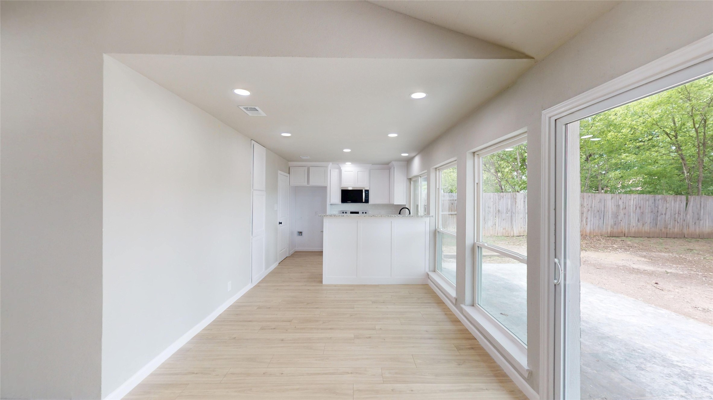 3205 Jamestown Drive, Forest Hill, TX, 76140