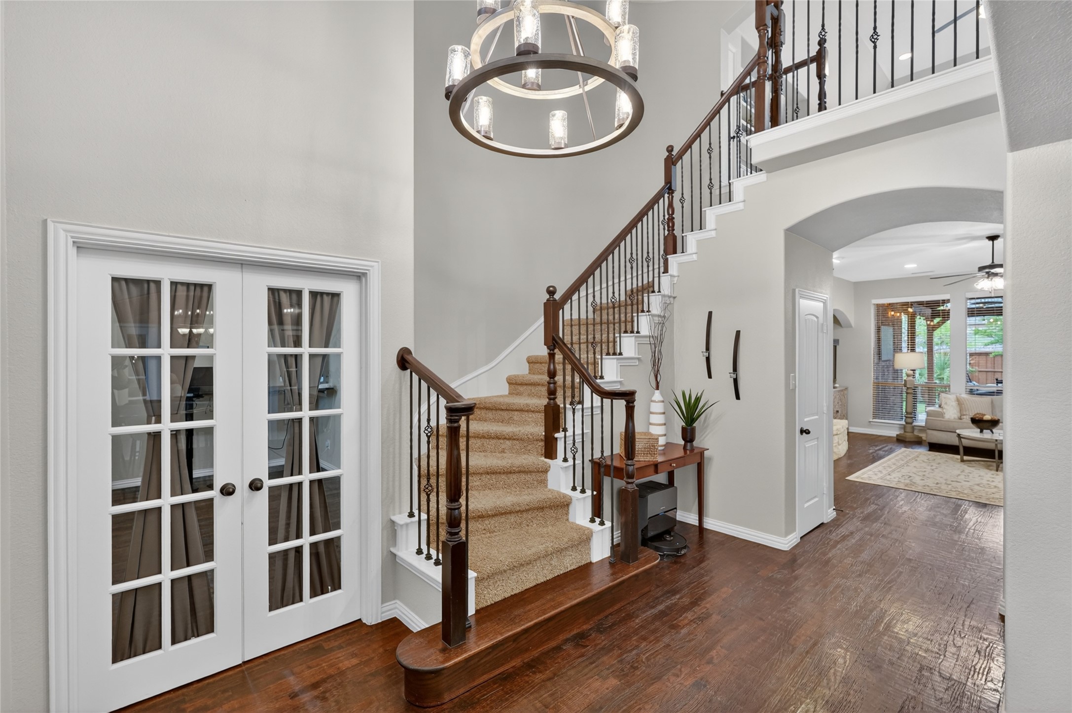 Property photo 03 of 3505 Meadow Bluff Lane, Sachse, TX 75048 | MLS #21234057