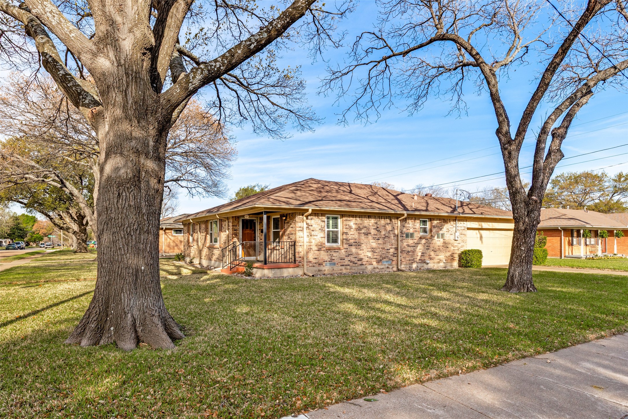 3019 Sharpview Lane, Dallas, TX, 75228