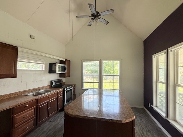 312 Poplar Street, Italy, TX, 76651