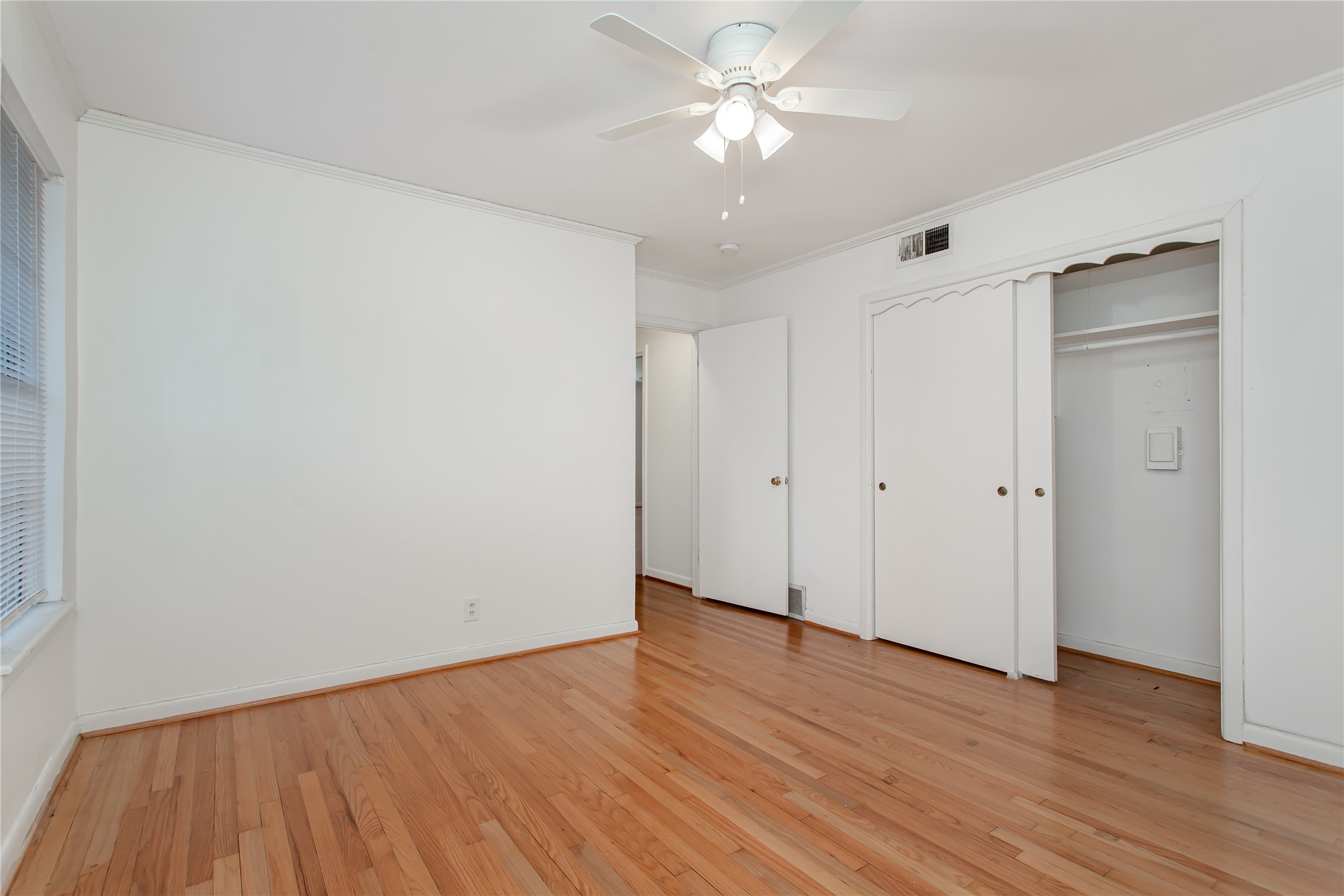 6523 E Mockingbird Lane, Dallas, TX, 75214