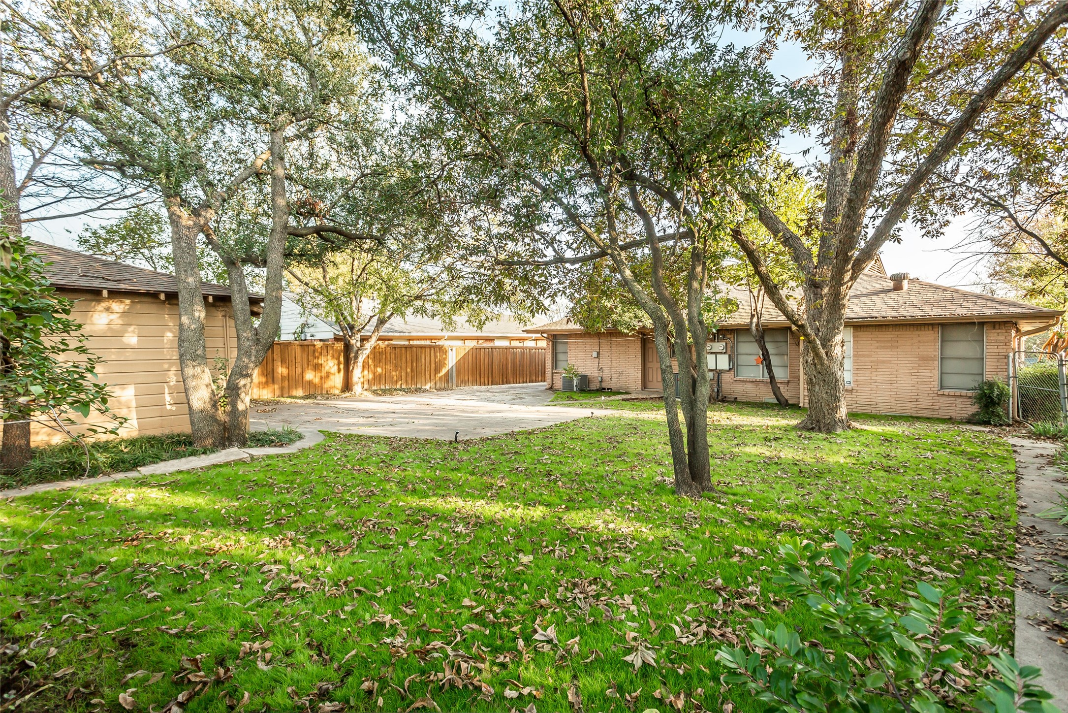 6523 E Mockingbird Lane, Dallas, TX, 75214