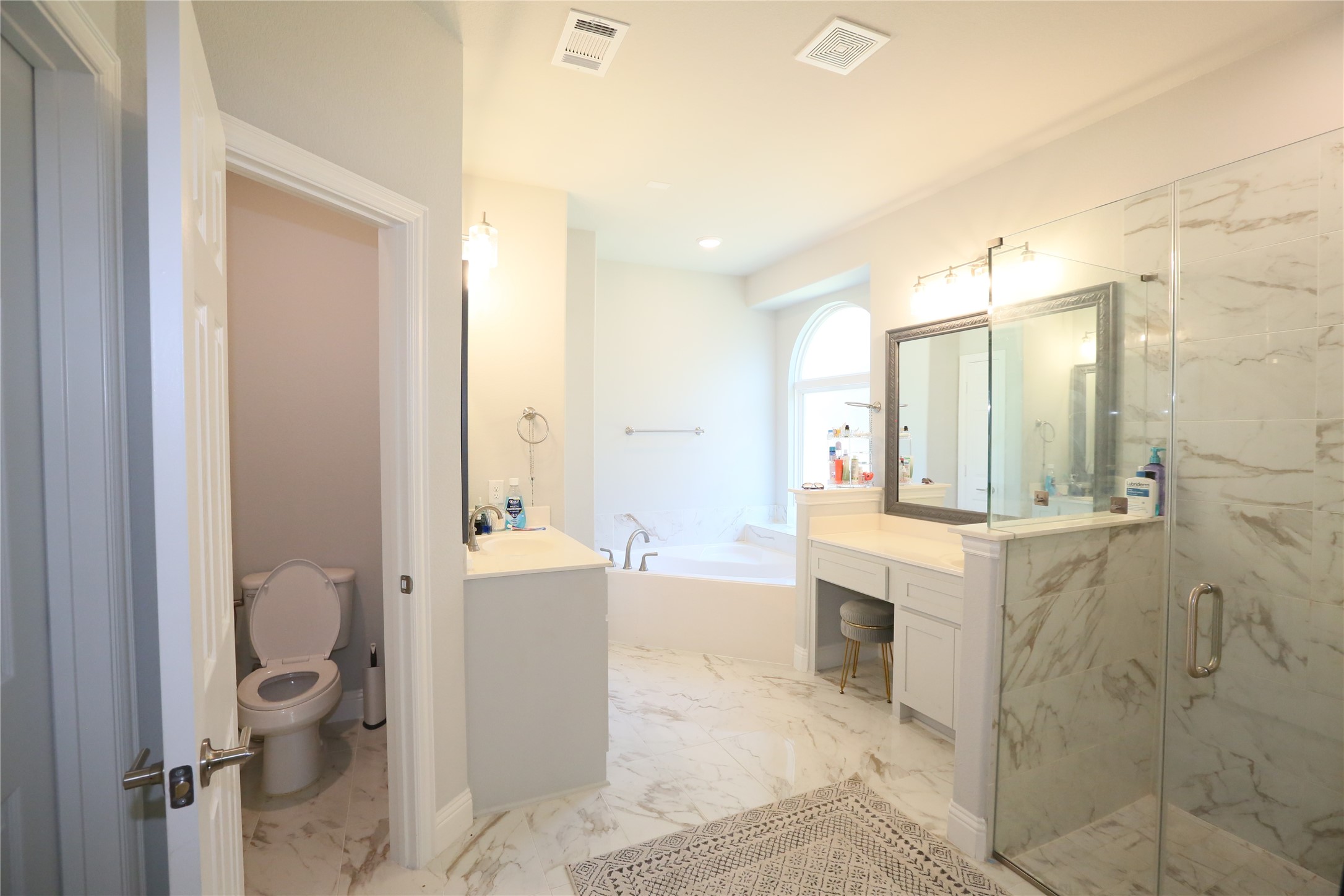 6713 Rockshire Drive, Fort Worth, TX, 76123