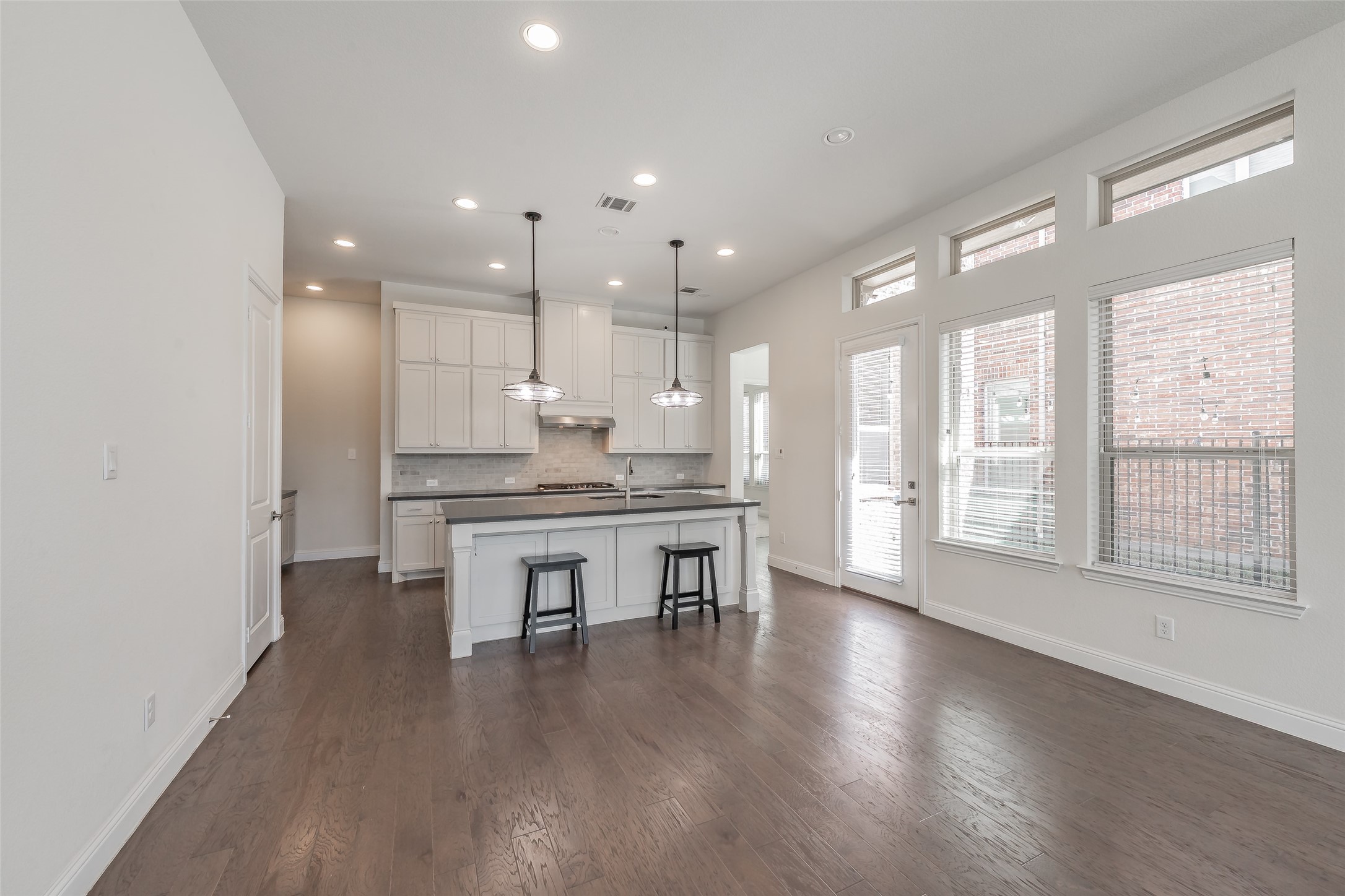 8075 Sunflower Lane, Dallas, TX, 75252