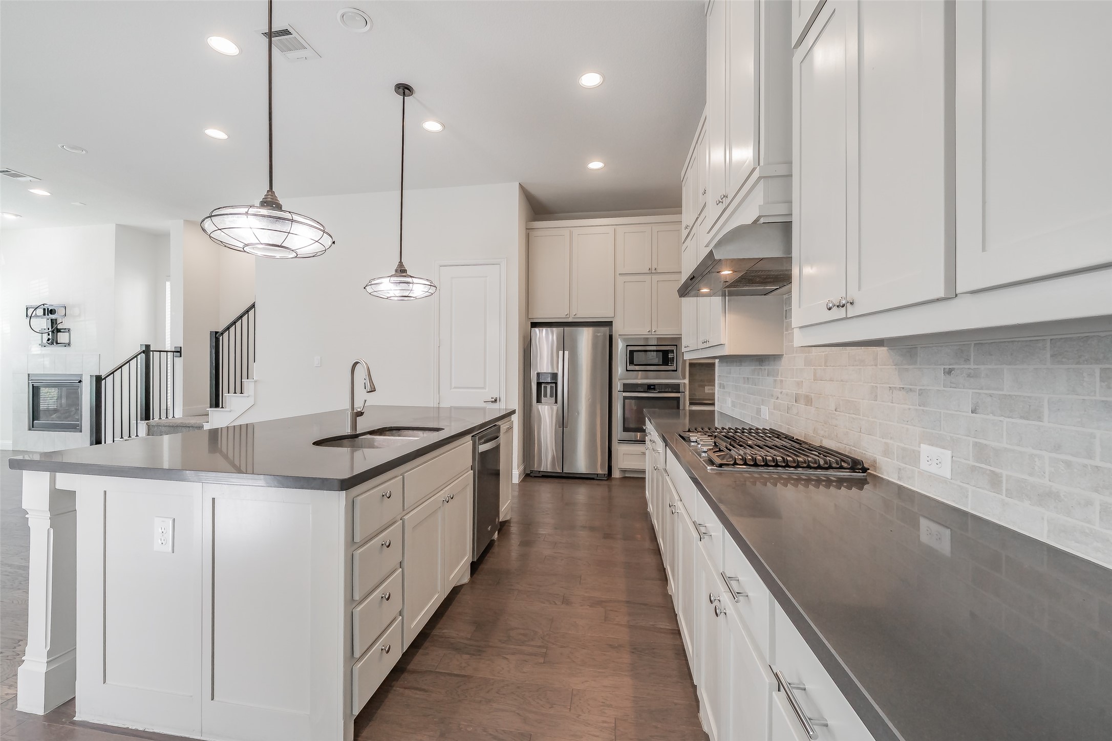 8075 Sunflower Lane, Dallas, TX, 75252