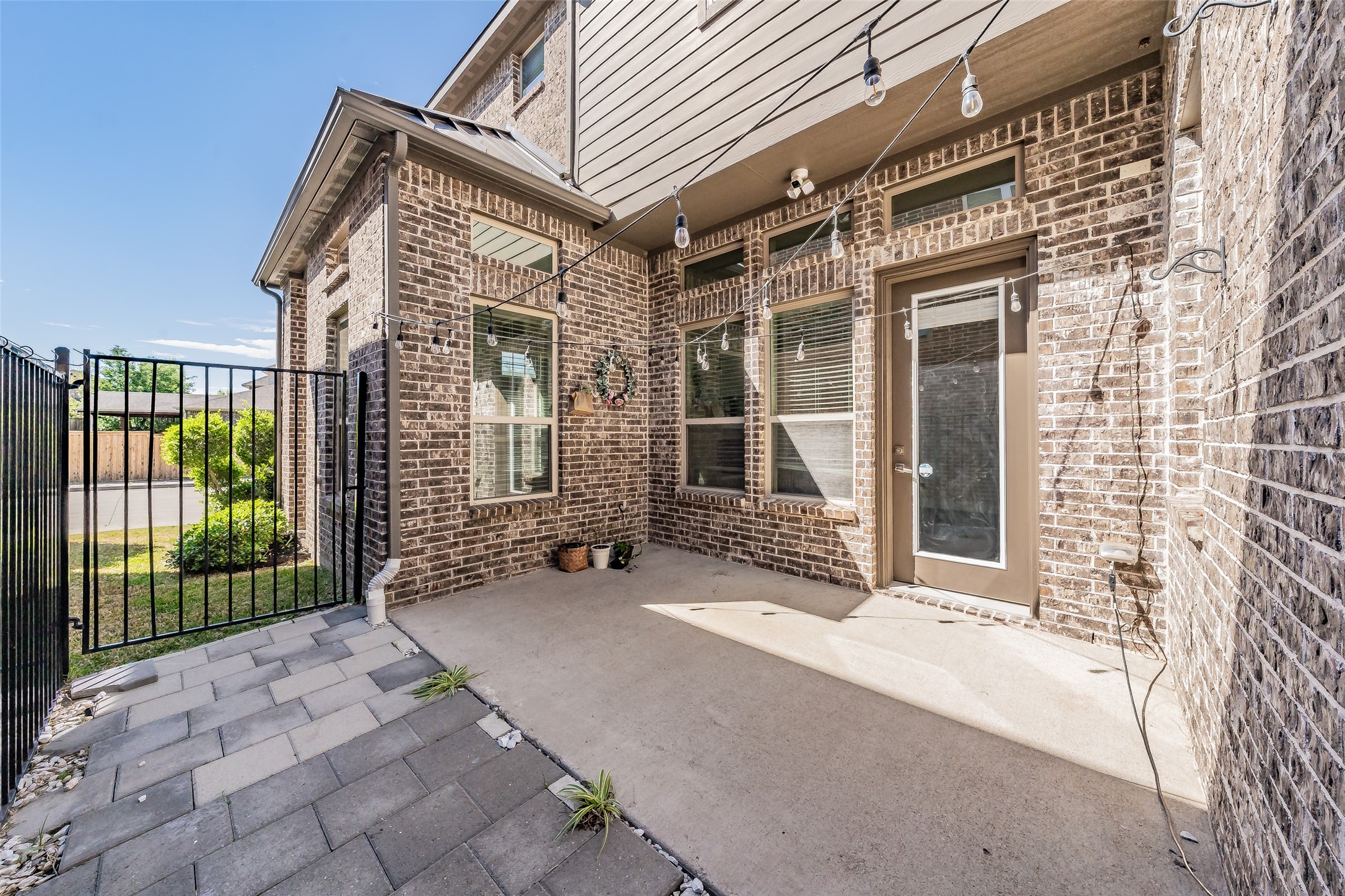 8075 Sunflower Lane, Dallas, TX, 75252