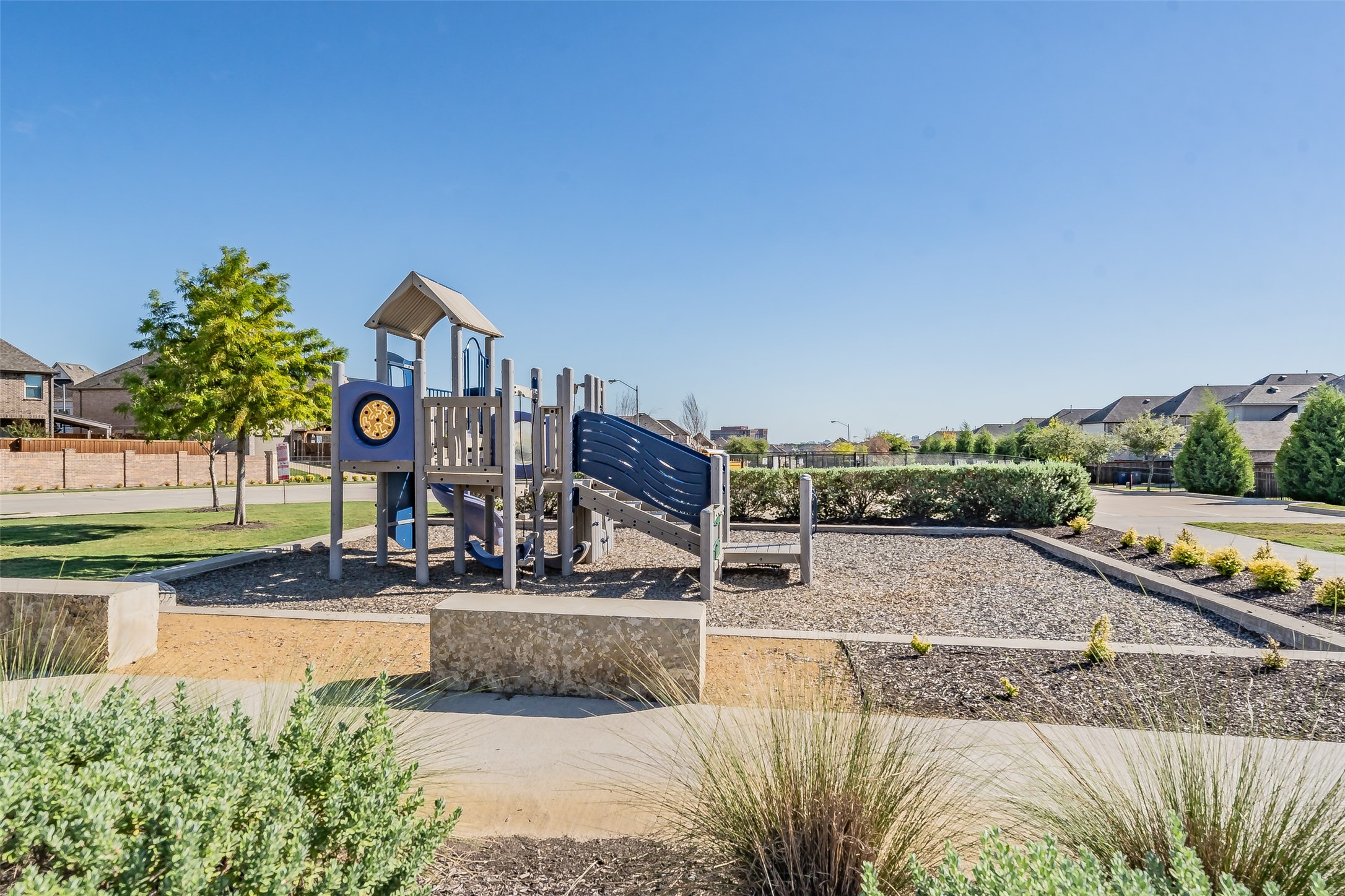 8075 Sunflower Lane, Dallas, TX, 75252