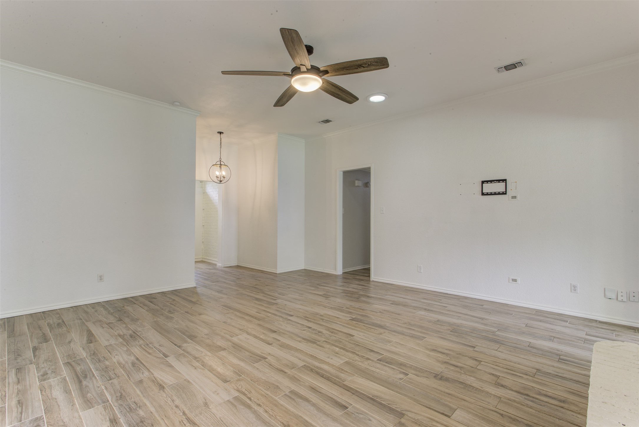 6921 Weatherwood Road, Fort Worth, TX, 76133
