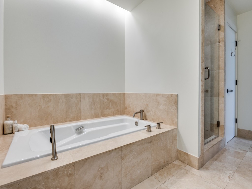3111 Welborn Street UNIT&nbsp;1306, Dallas, TX, 75219