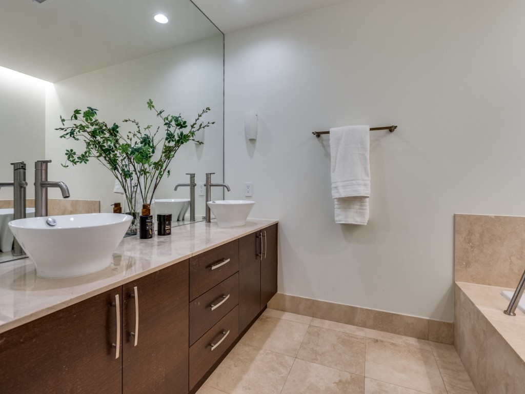 3111 Welborn Street UNIT&nbsp;1306, Dallas, TX, 75219