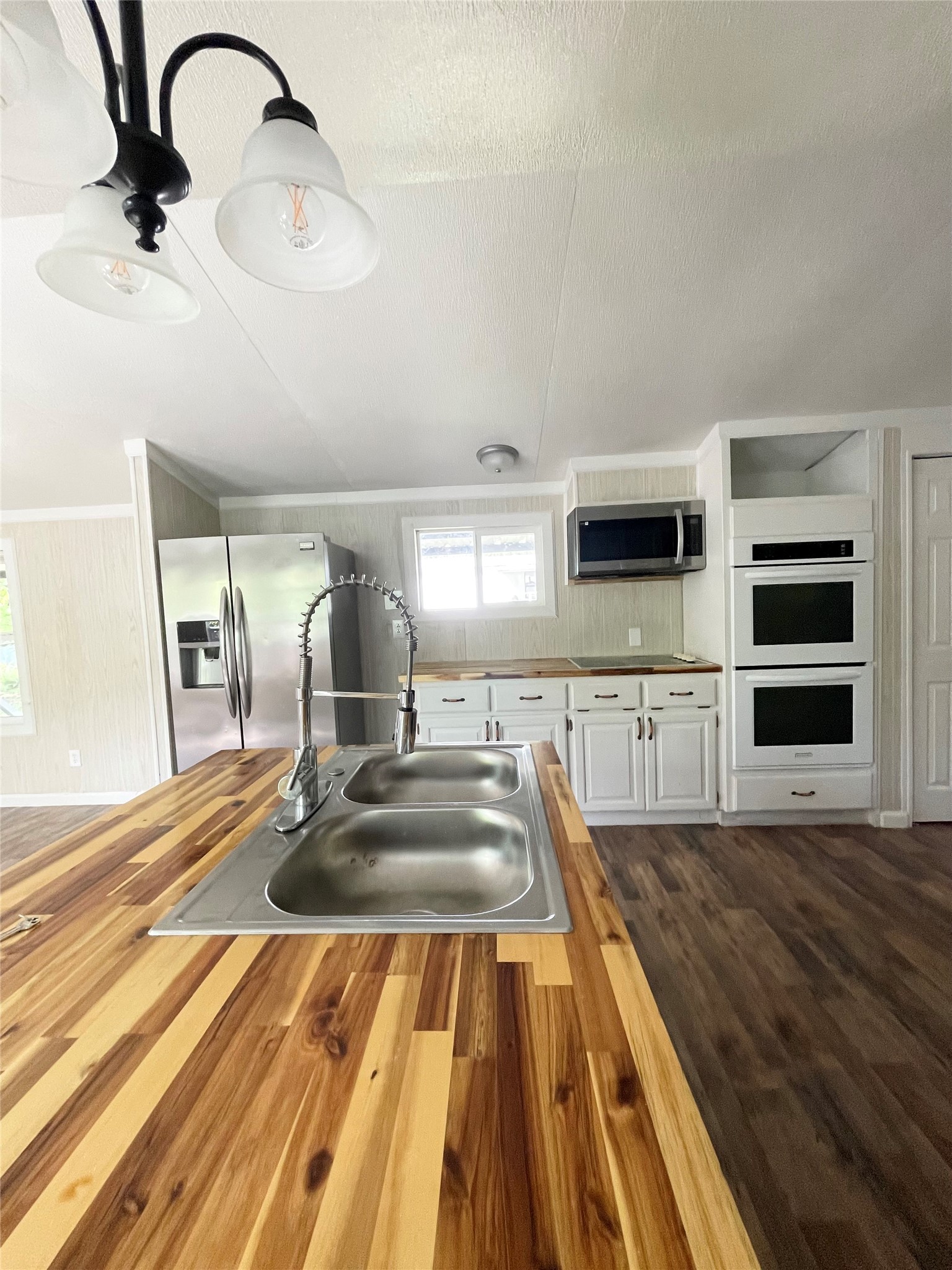 433 Capricorn Drive, Granbury, TX, 76049