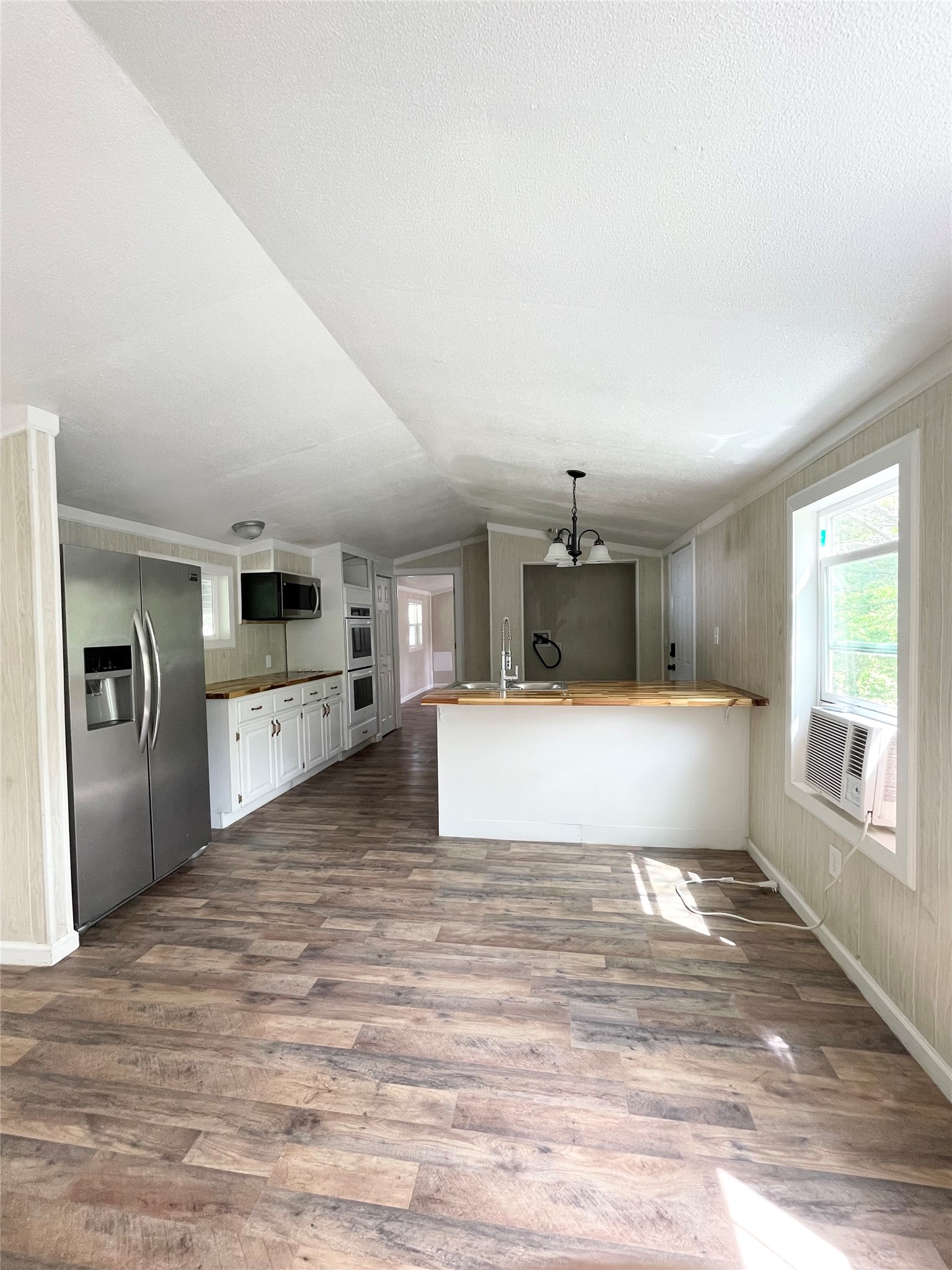 433 Capricorn Drive, Granbury, TX, 76049