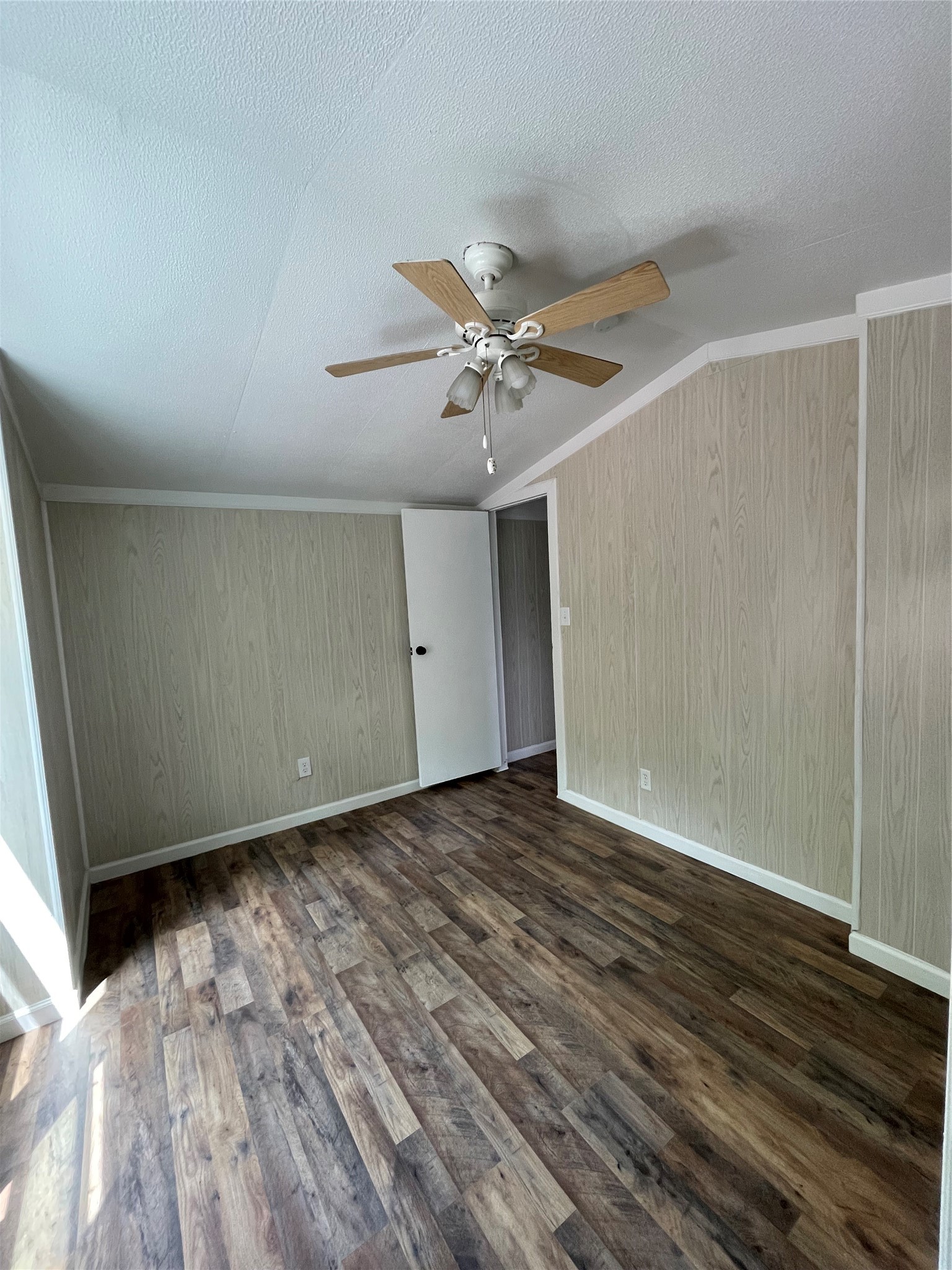 433 Capricorn Drive, Granbury, TX, 76049