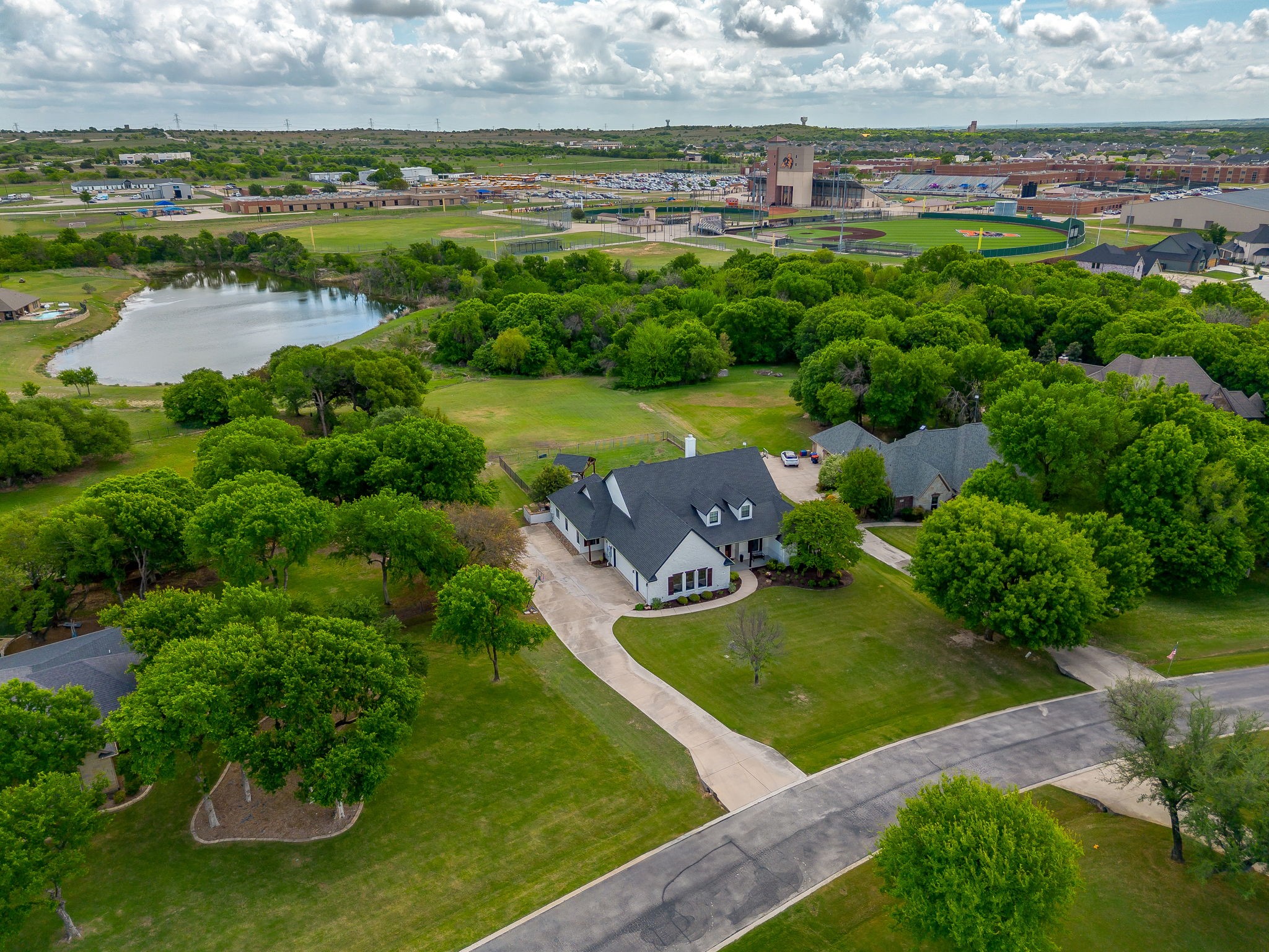 Property photo 03 of 155 Crooked Stick Lane, Aledo, TX 76008 | MLS #21235159