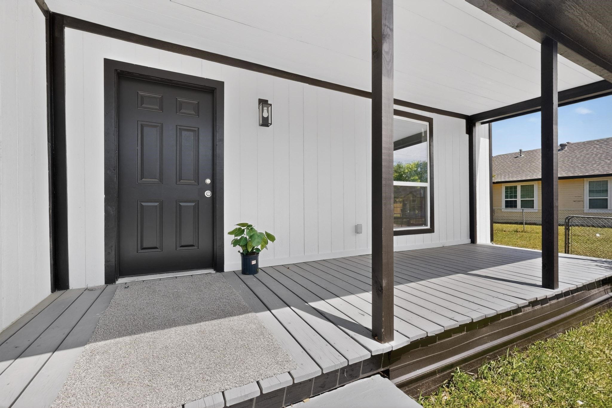 Property photo 04 of 1612 Jones Street, Greenville, TX 75401 | MLS #21235174