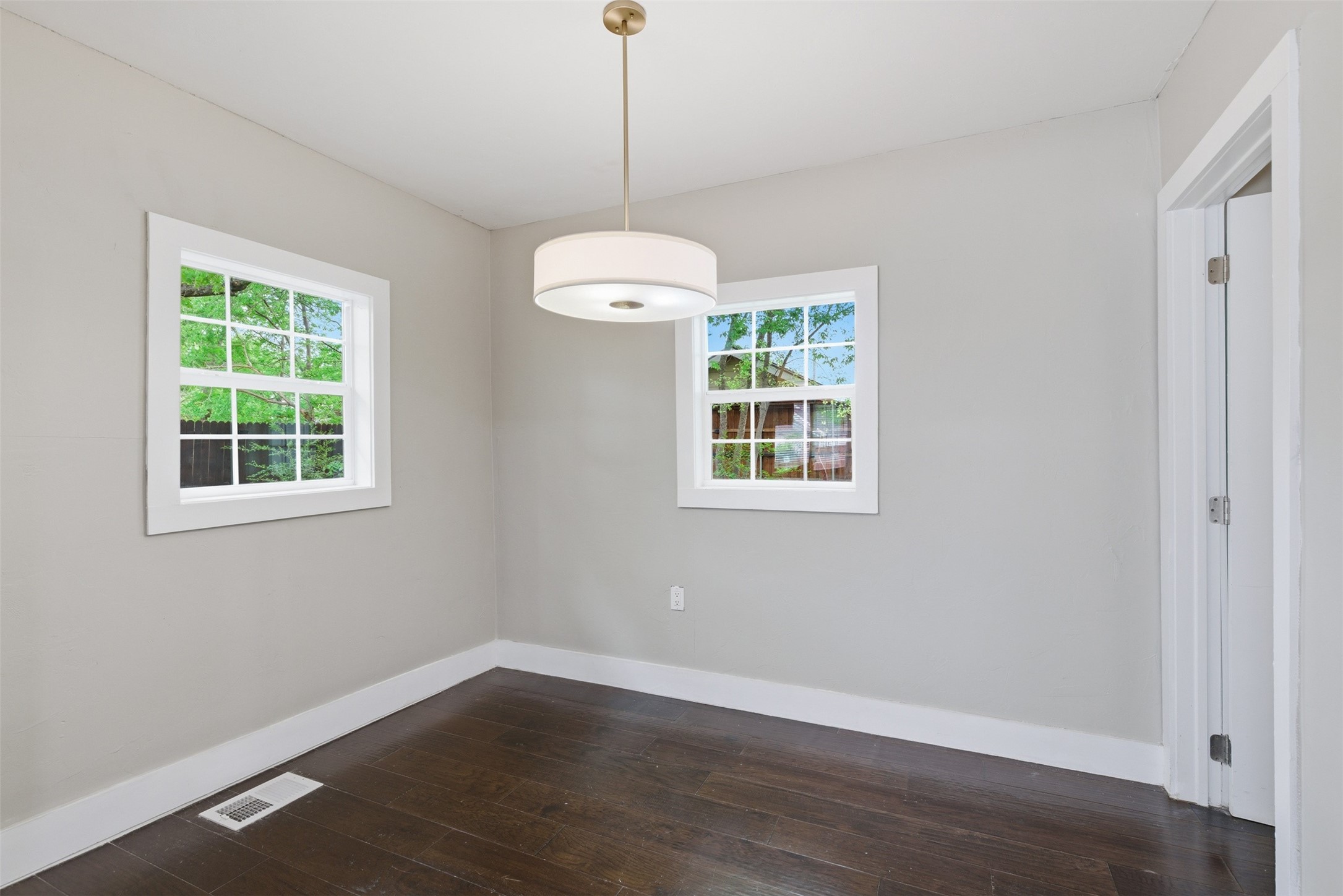1207 N College Street, Mckinney, TX, 75069