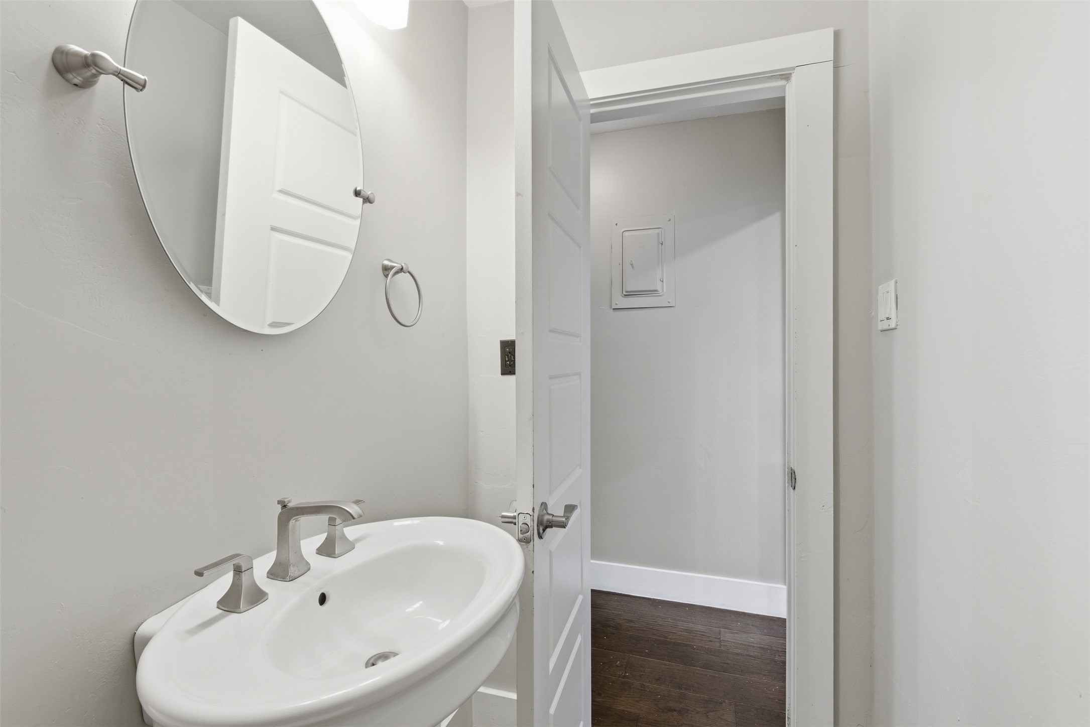 1207 N College Street, Mckinney, TX, 75069