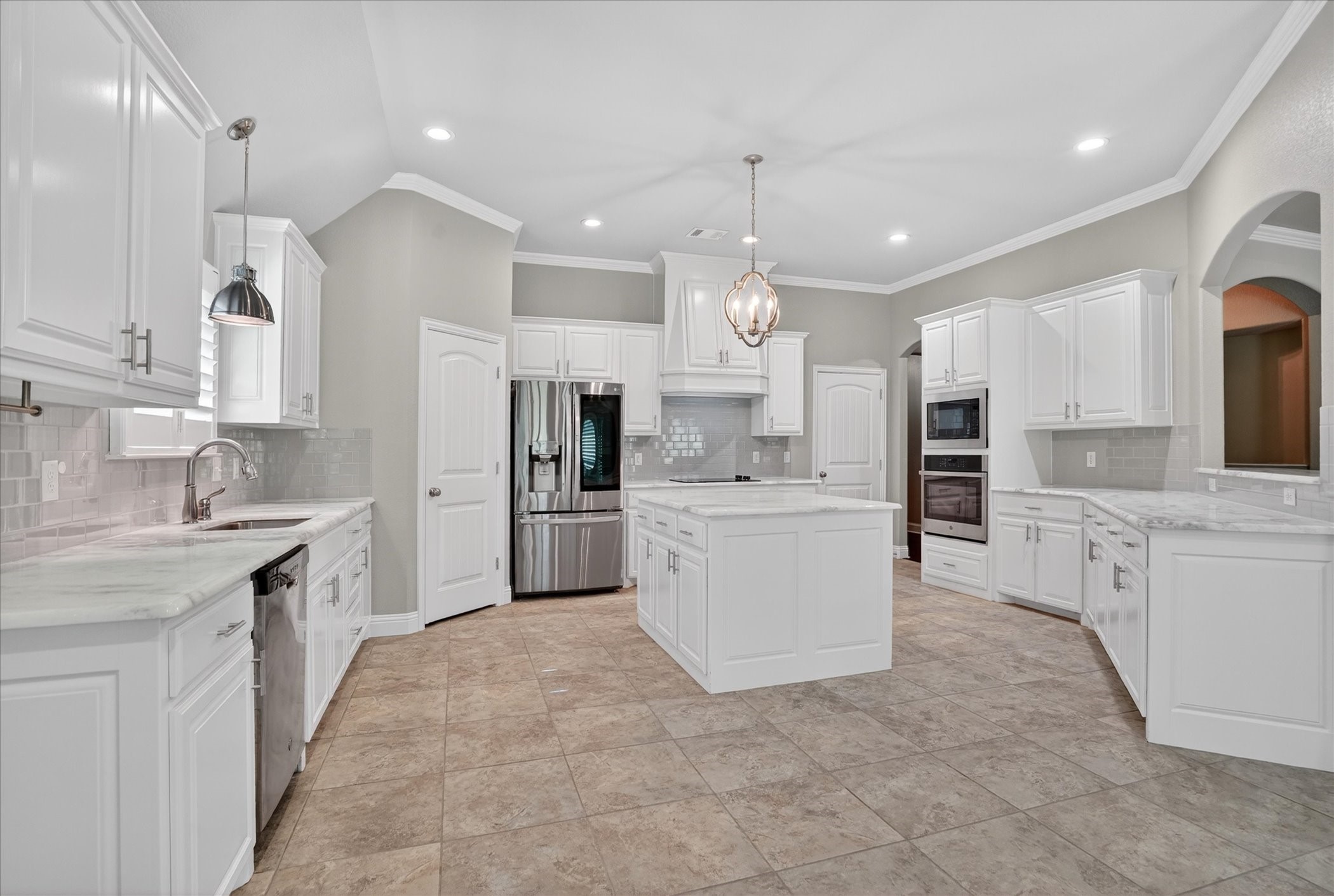 1019 Merriam Court, Weatherford, TX, 76087