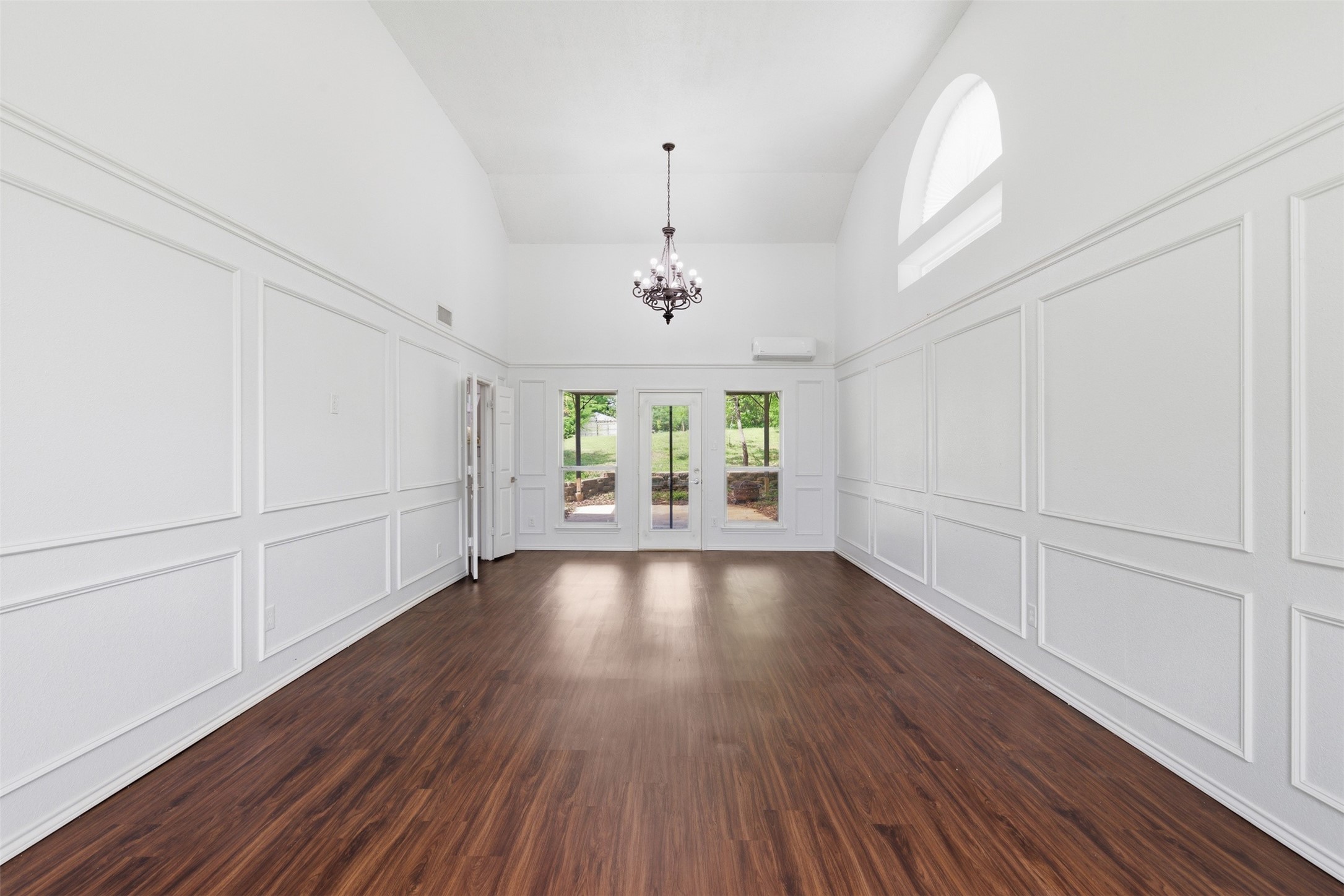 1913 W Arbor Rose Drive, Grand Prairie, TX, 75050