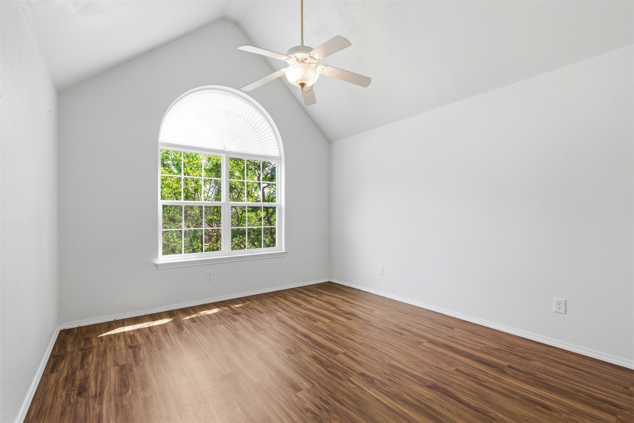 1913 W Arbor Rose Drive, Grand Prairie, TX, 75050