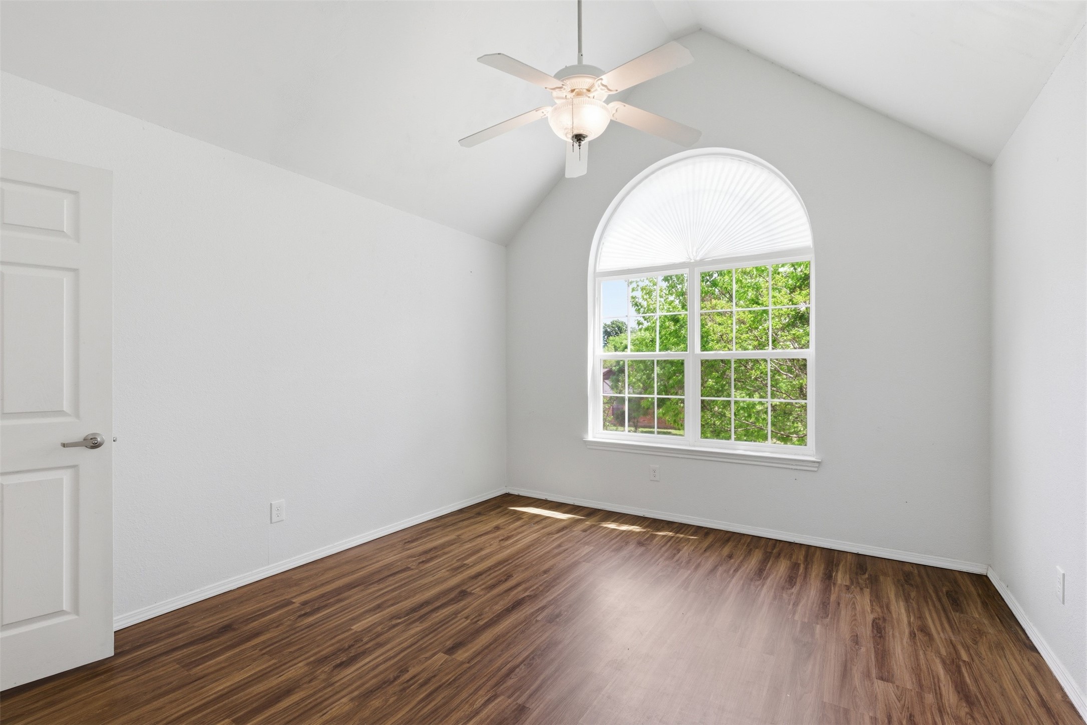 1913 W Arbor Rose Drive, Grand Prairie, TX, 75050