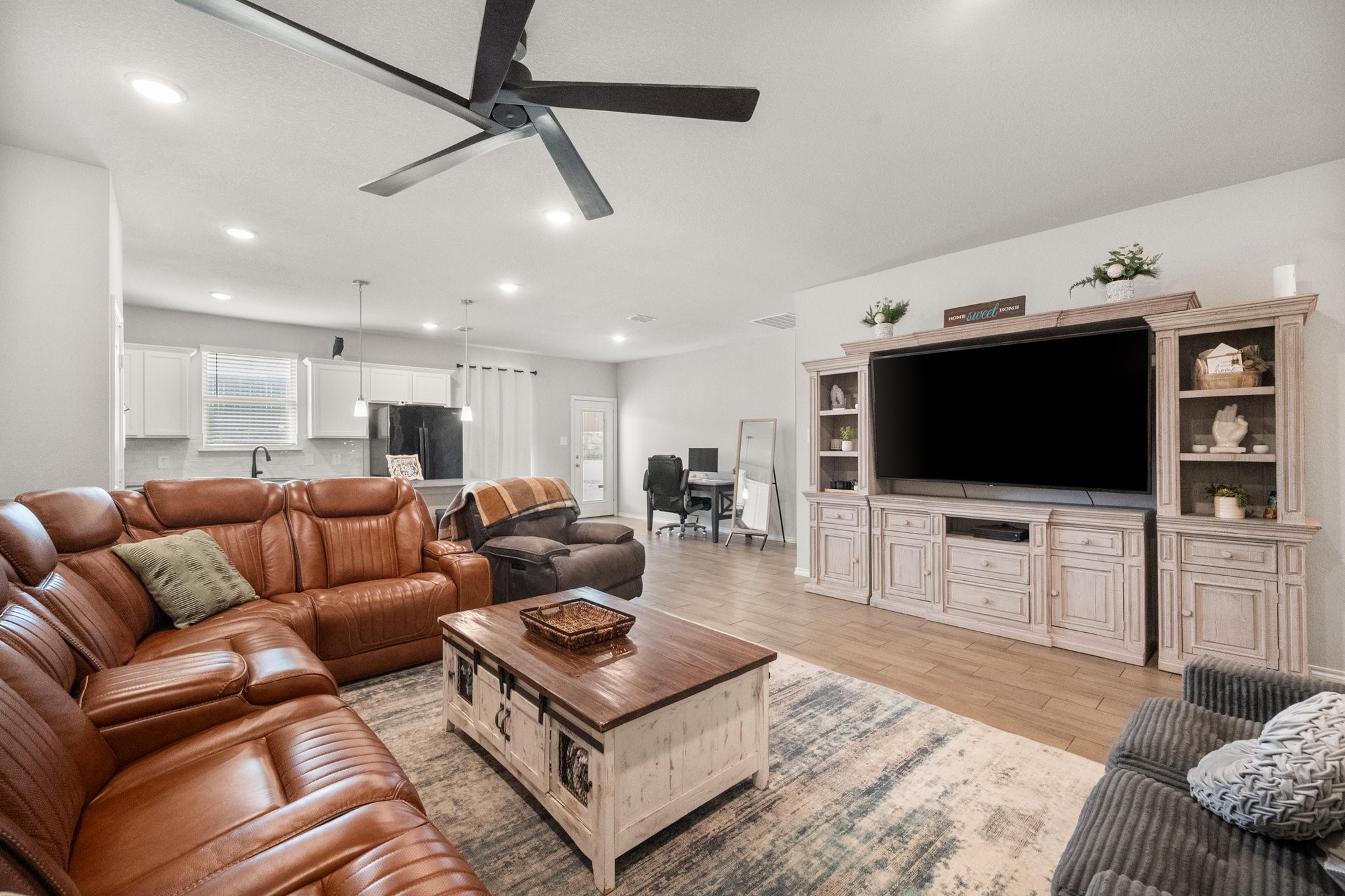 8201 Tomcat Trail, Godley, TX, 76044