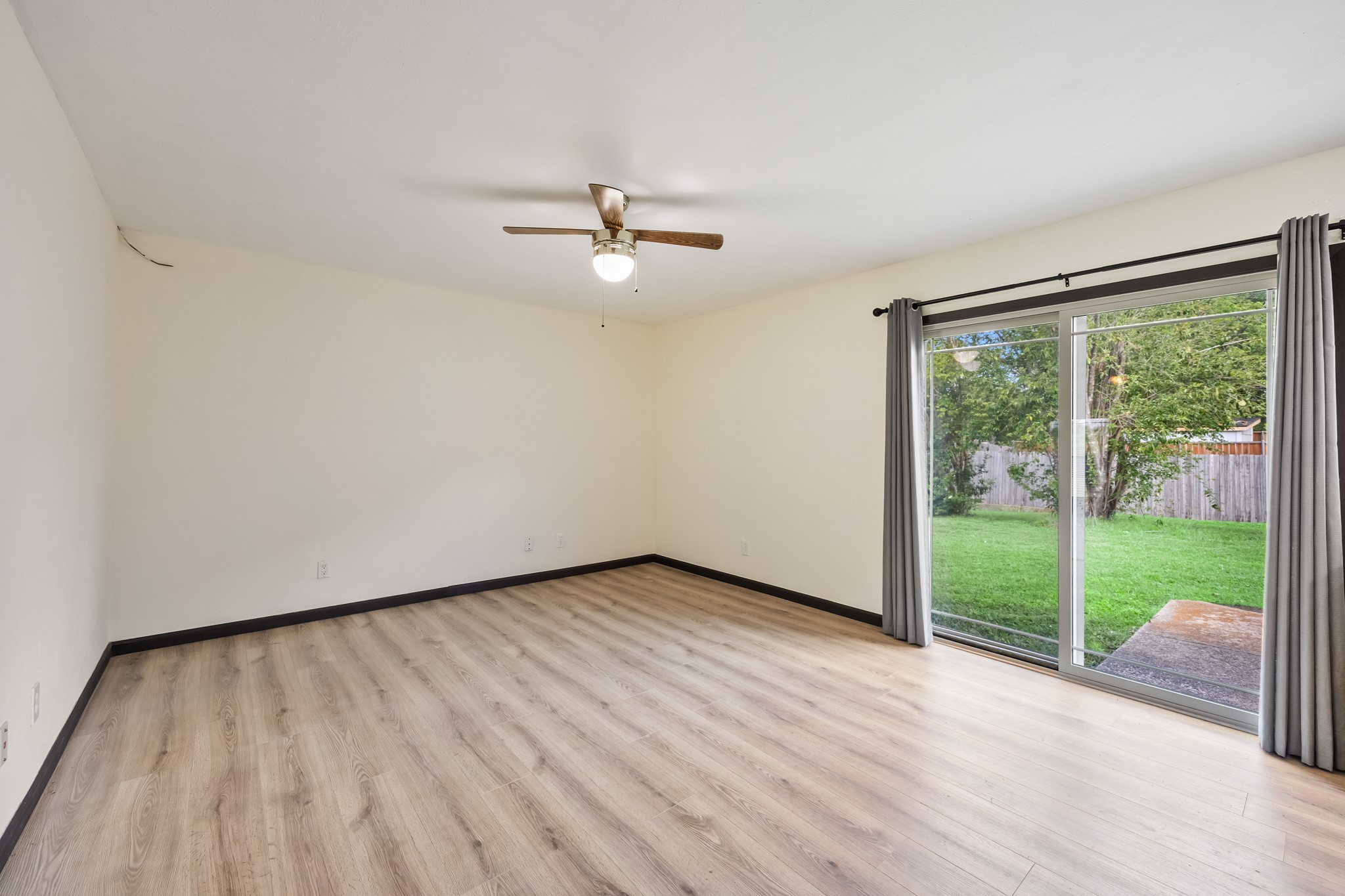 729 Via Altos, Mesquite, TX, 75150