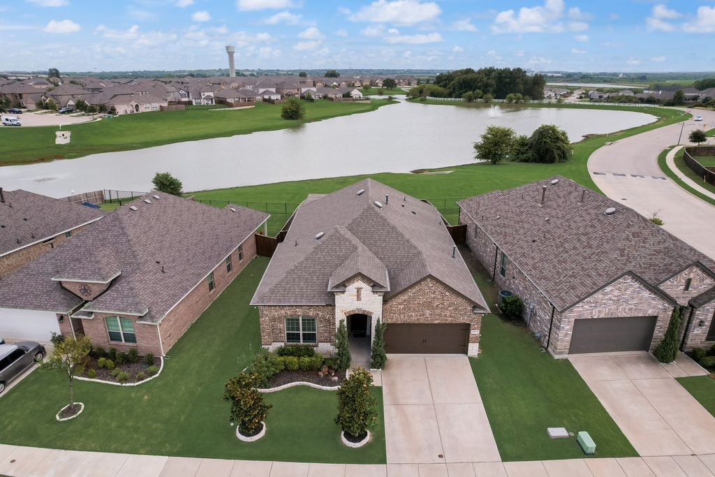 Property photo 02 of 2443 San Marcos Drive, Forney, TX 75126 | MLS #21235949