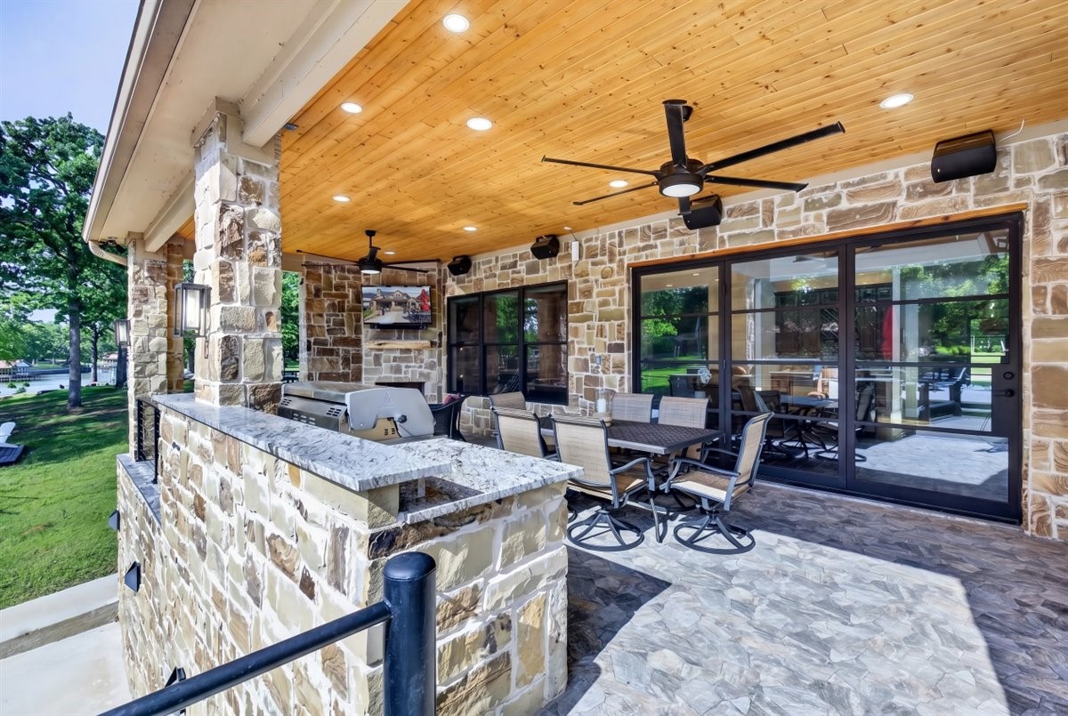 2005 Emma Drive, Tool, TX, 75143