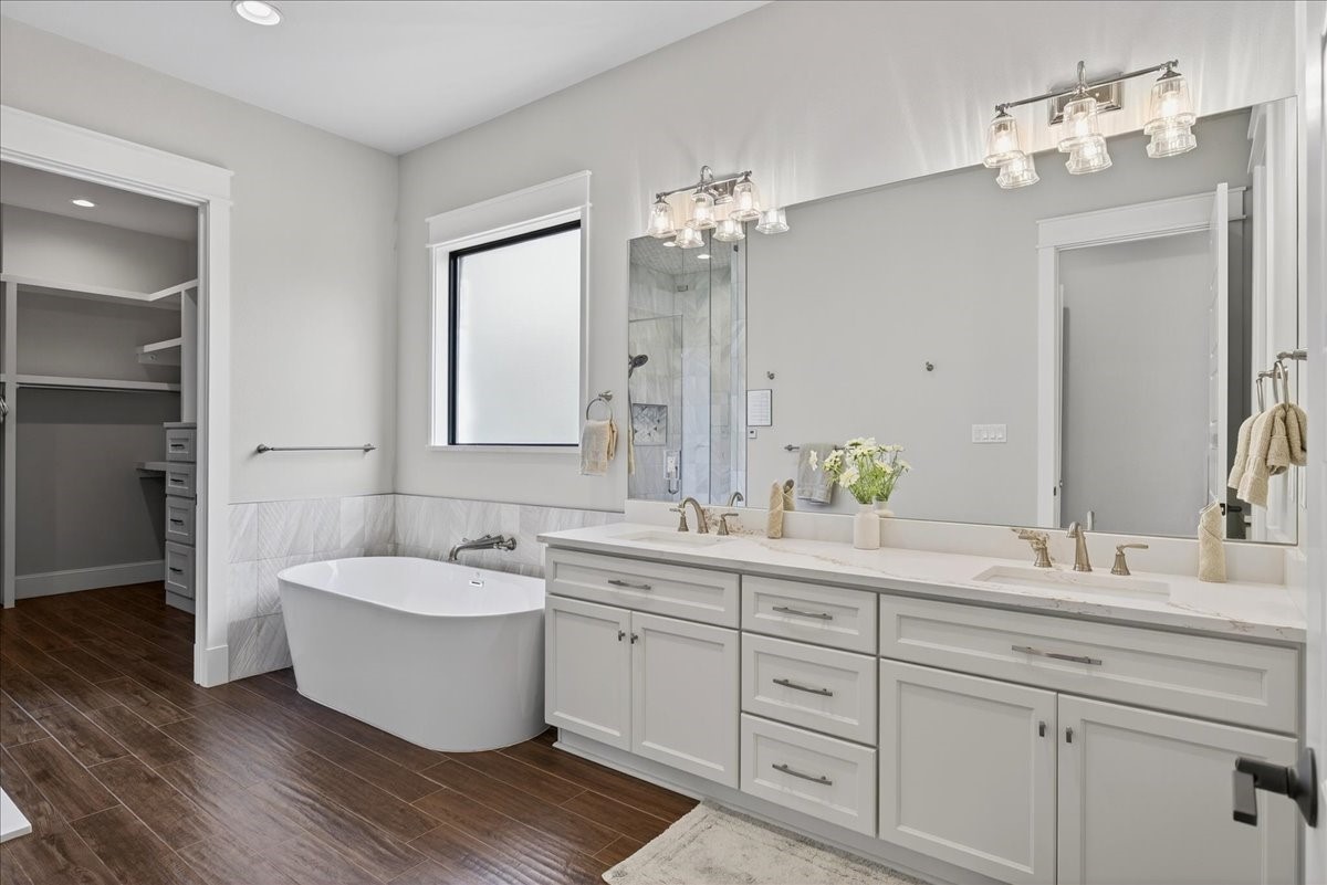 2005 Emma Drive, Tool, TX, 75143