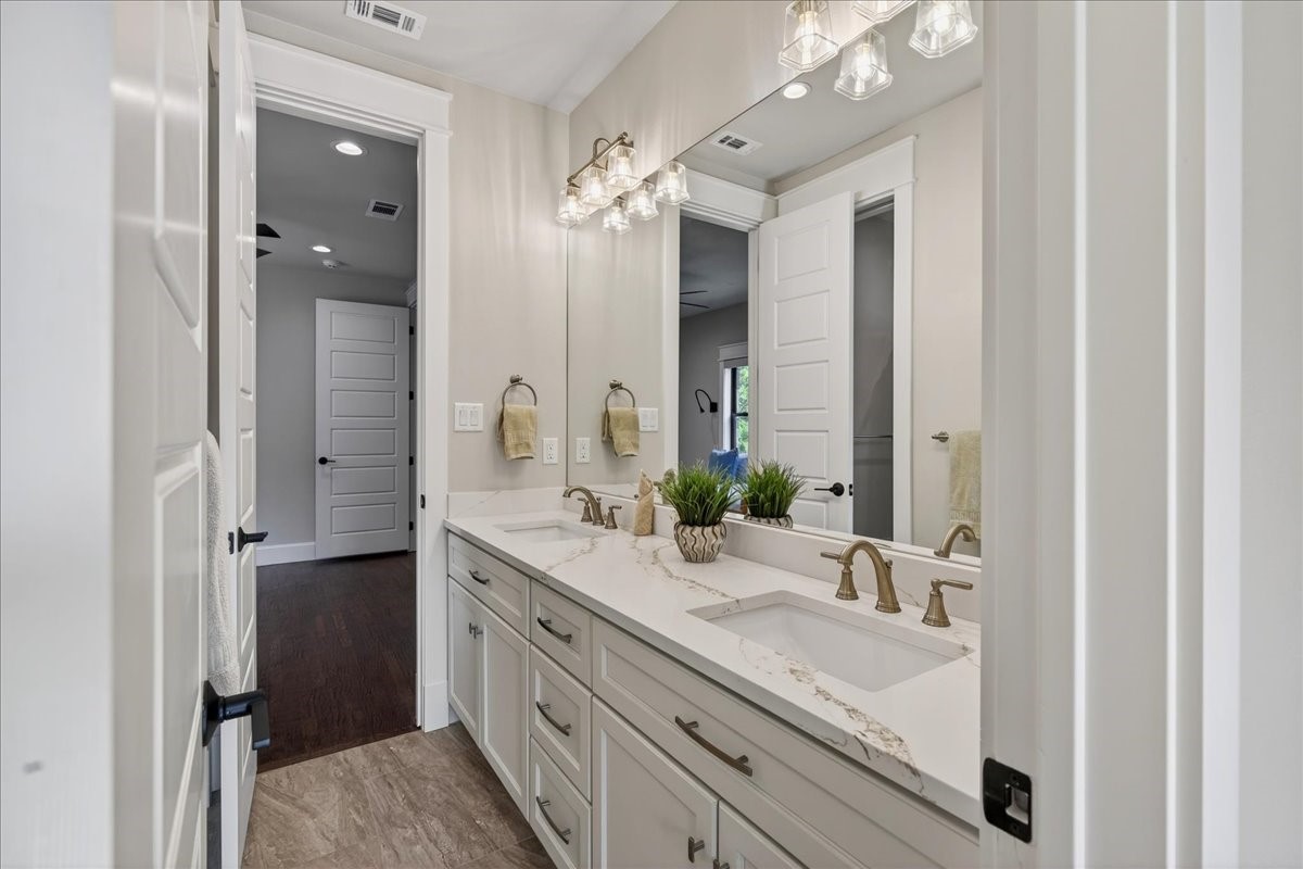 2005 Emma Drive, Tool, TX, 75143