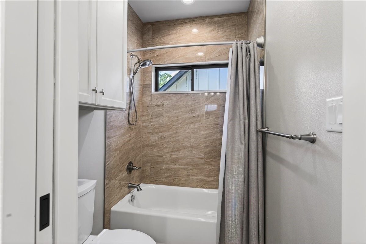 2005 Emma Drive, Tool, TX, 75143