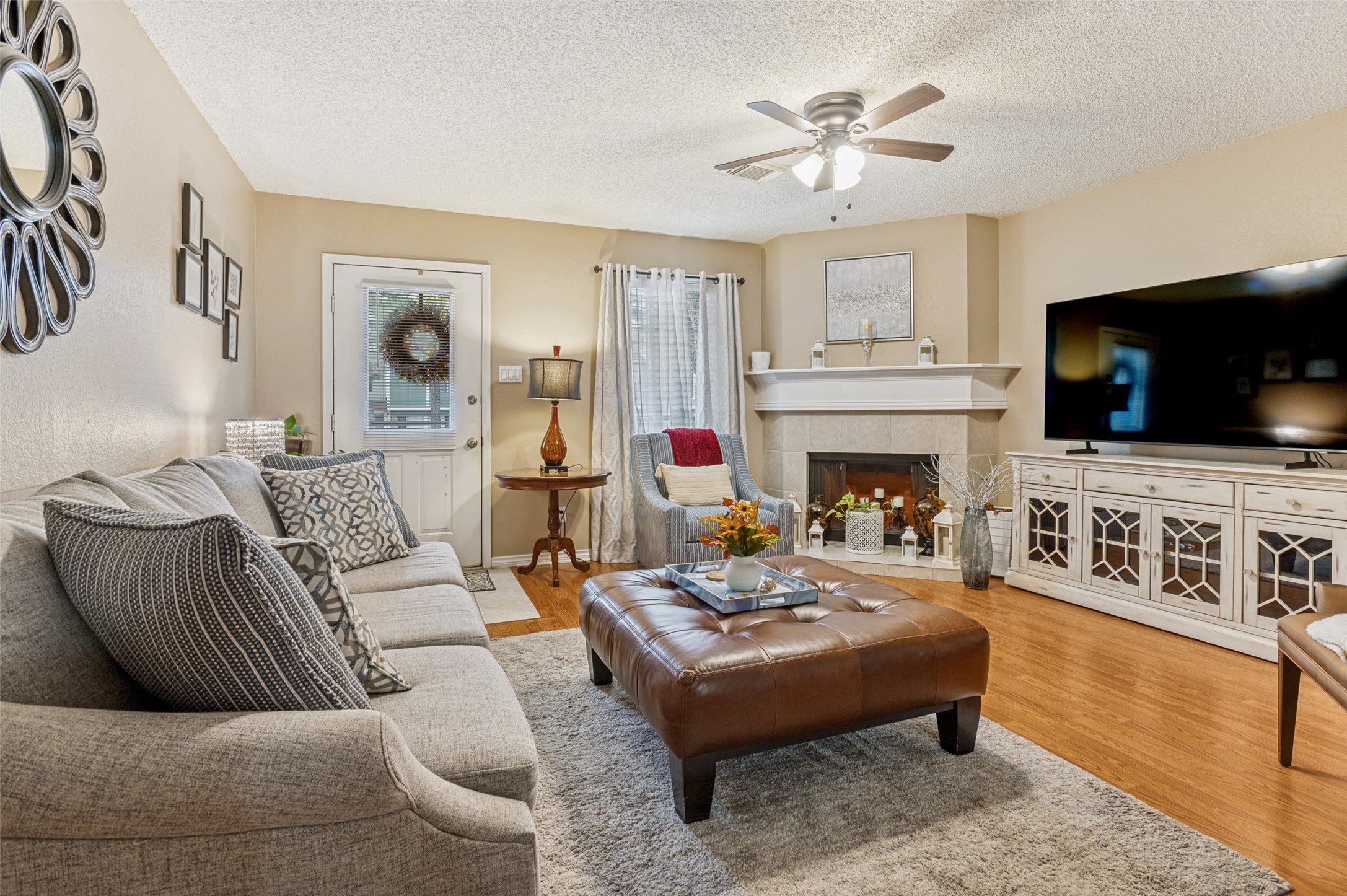 22 Abbey Road, Euless, TX, 76039