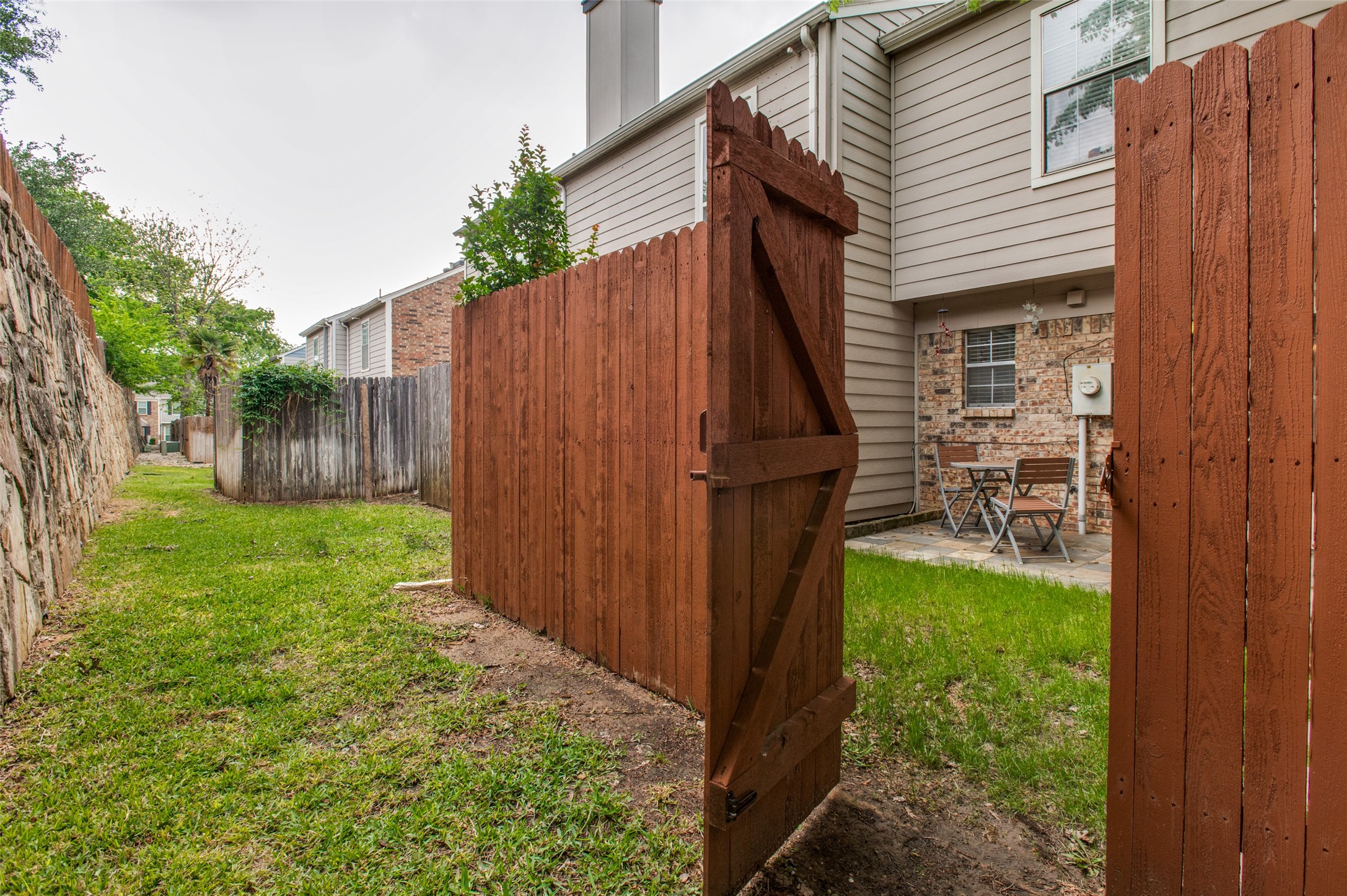 22 Abbey Road, Euless, TX, 76039