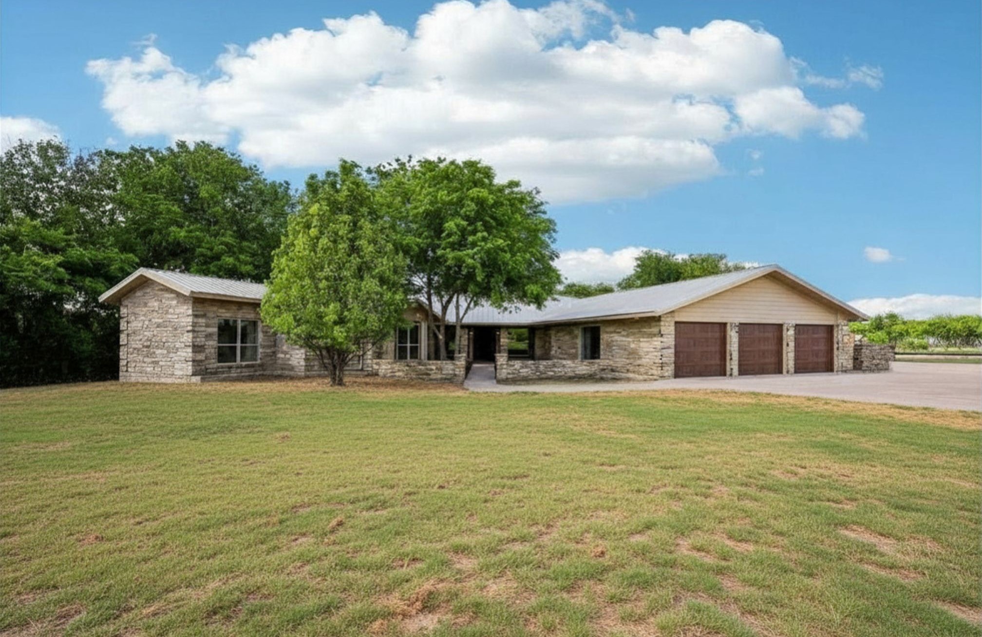Property photo 01 of 9600 Park Fort, Worth, TX 76179 | MLS #21236354