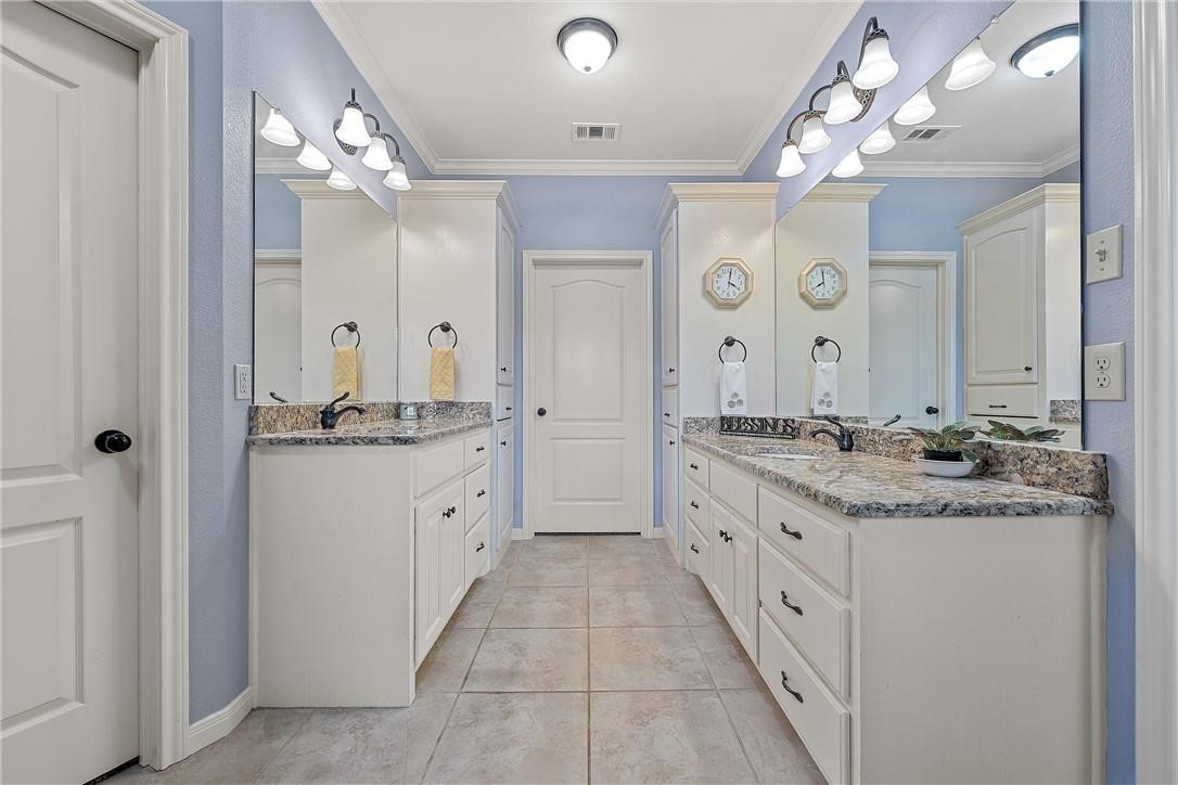32 North Shore Circle, Waco, TX, 76708
