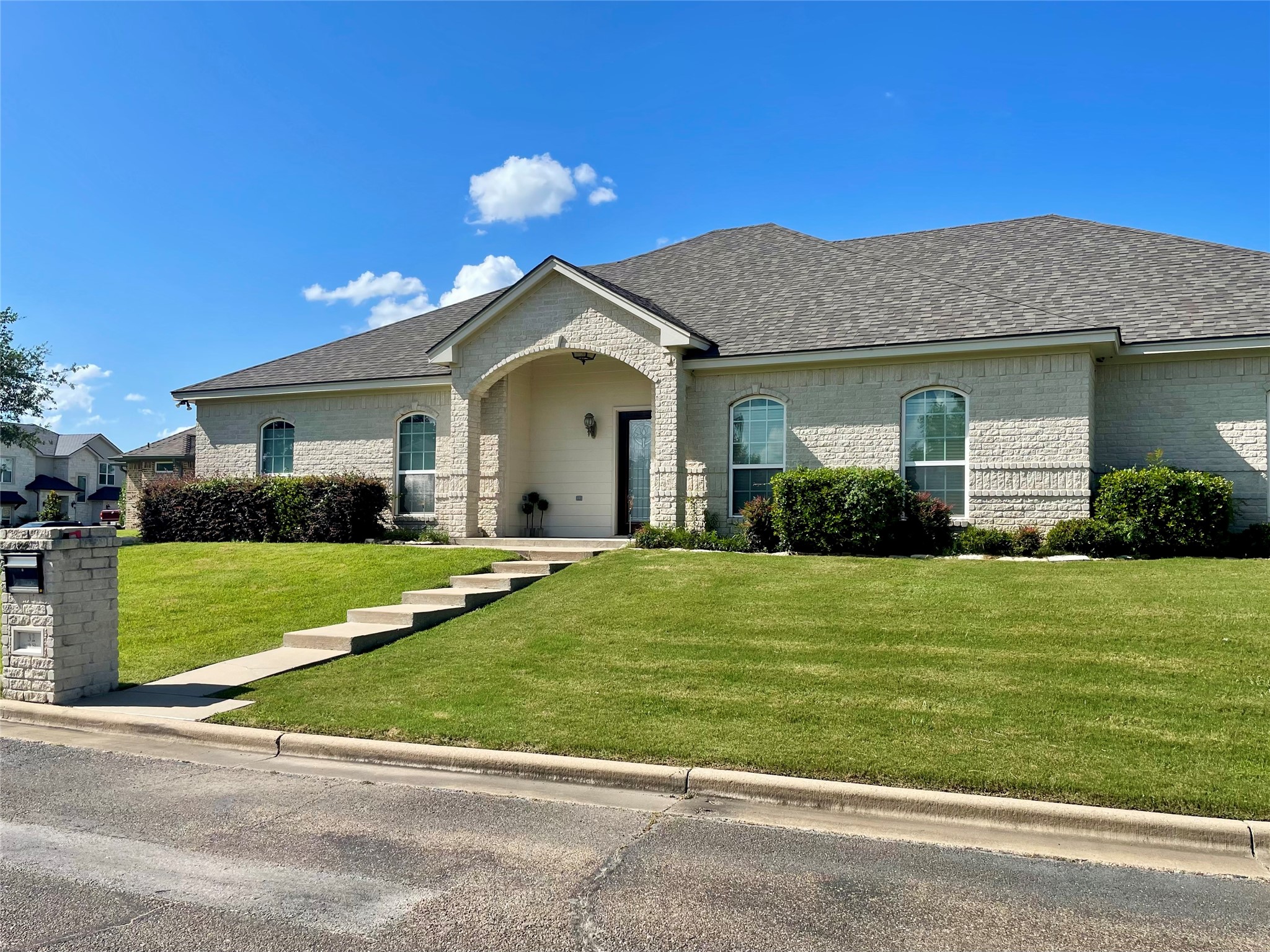 32 North Shore Circle, Waco, TX, 76708