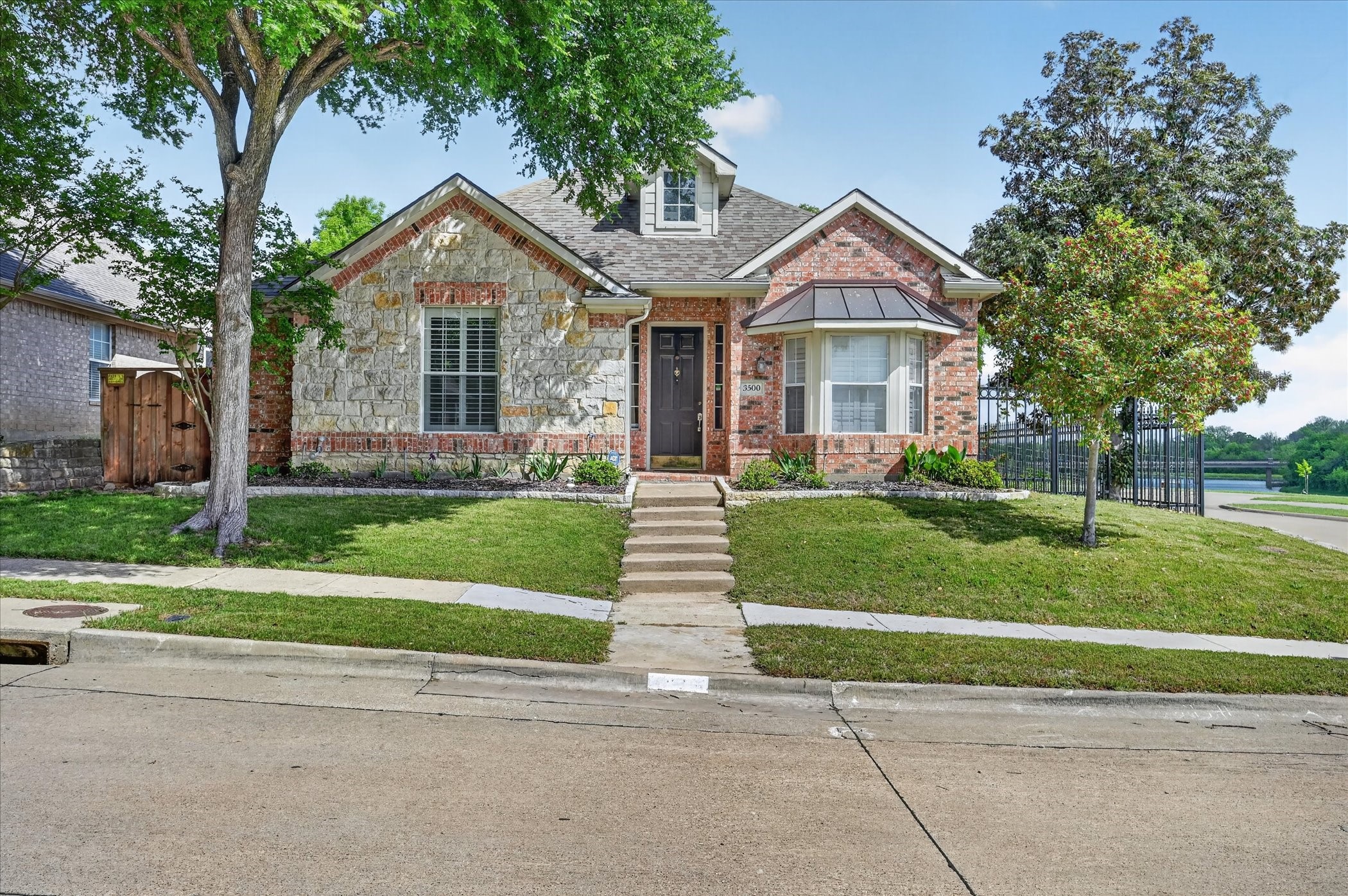 Property photo 01 of 3500 Christopher Lane, Richardson, TX 75082 | MLS #21236598