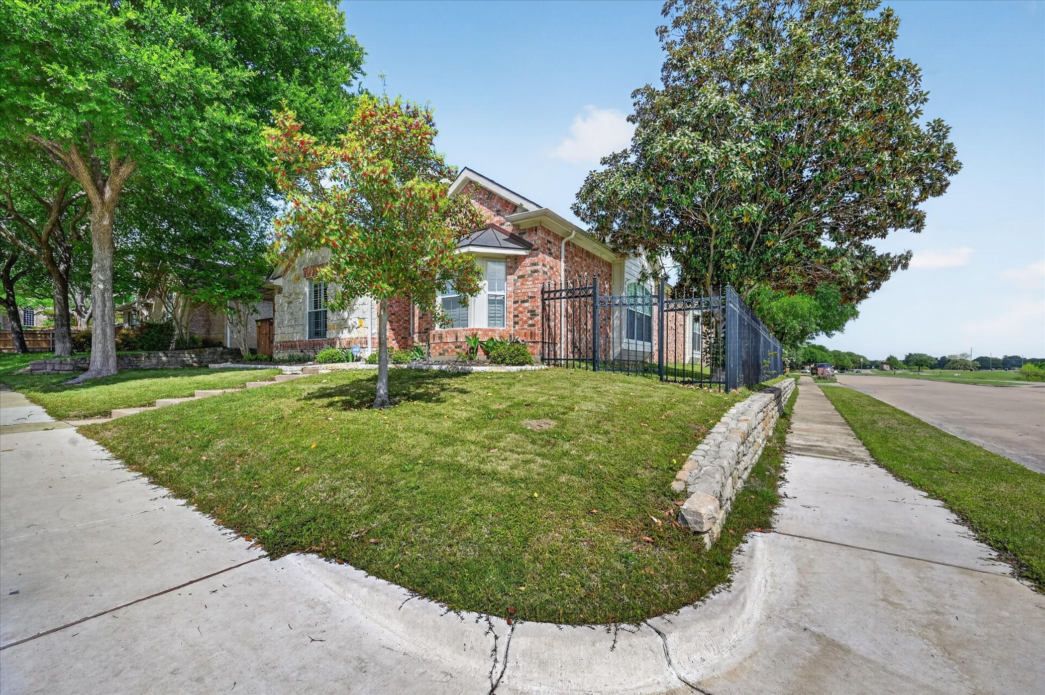 Property photo 03 of 3500 Christopher Lane, Richardson, TX 75082 | MLS #21236598