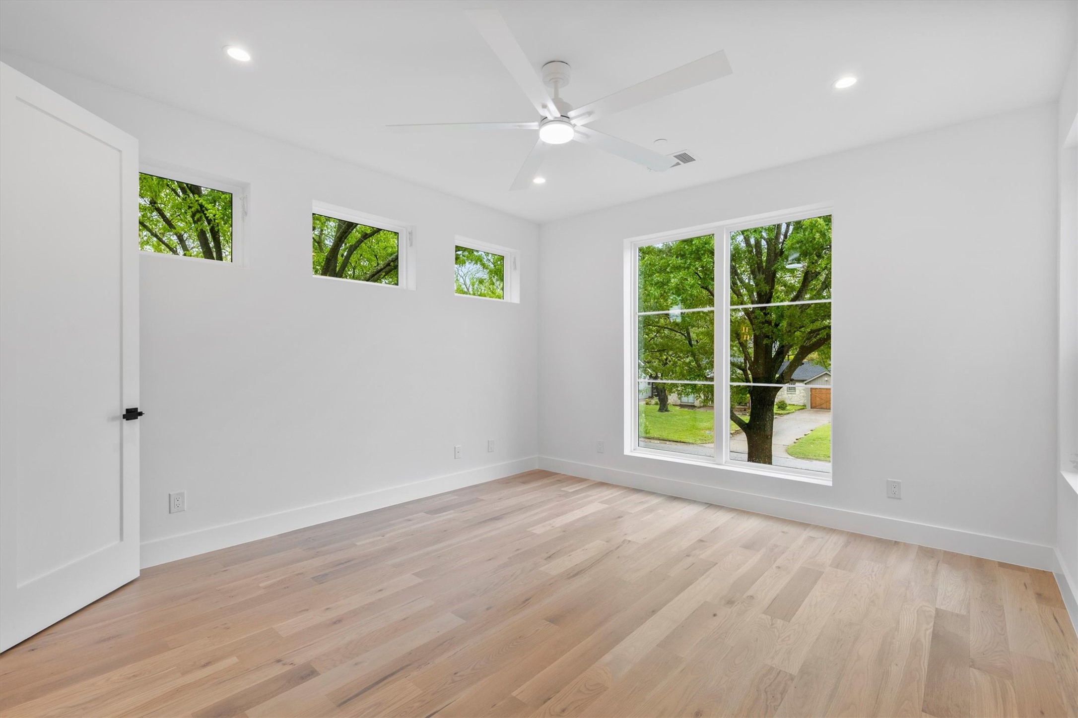 9434 Biscayne Boulevard, Dallas, TX, 75218