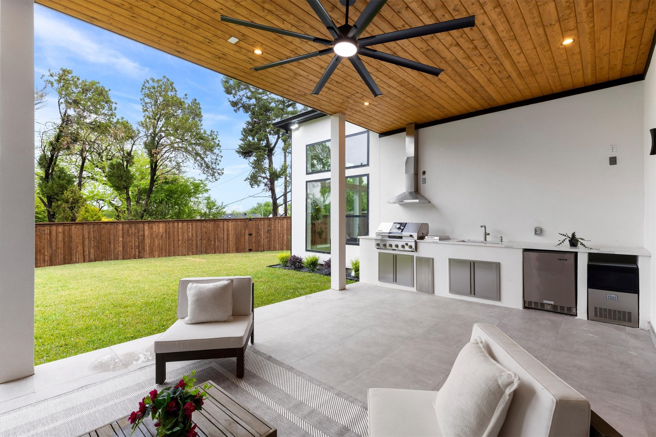 9434 Biscayne Boulevard, Dallas, TX, 75218