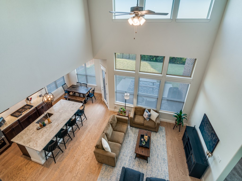 Property photo 02 of 721 Huffines Boulevard, Wylie, TX 75098 | MLS #21236771