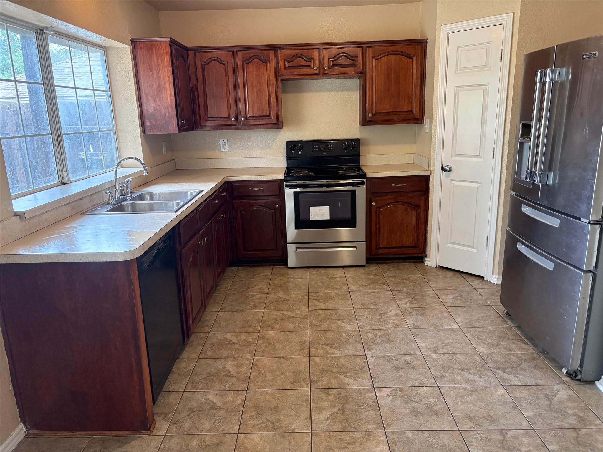 320 W Williams Street, Cedar Hill, TX, 75104