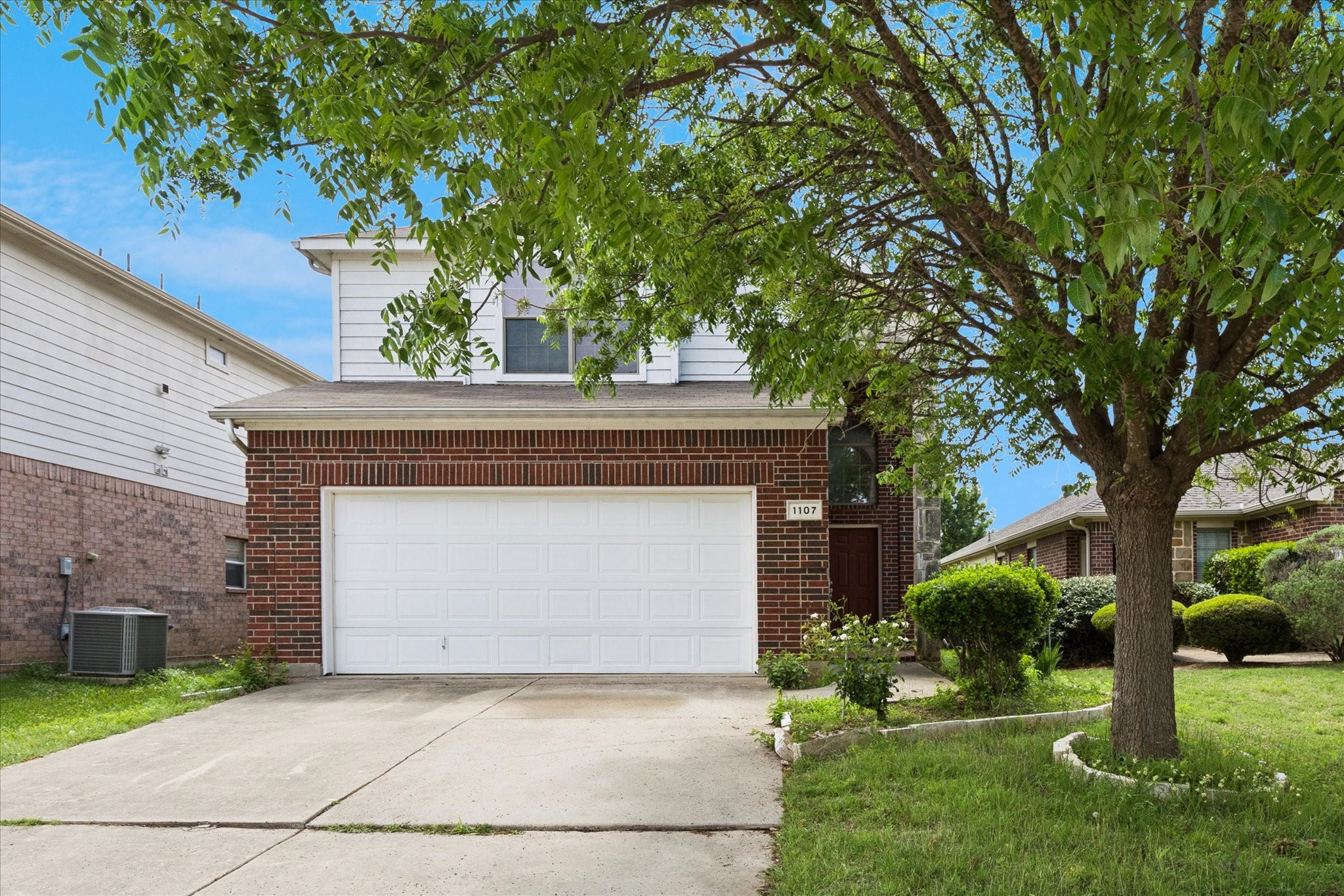 Property photo 01 of 1107 Kielder Court Fort, Worth, TX 76134 | MLS #21236886