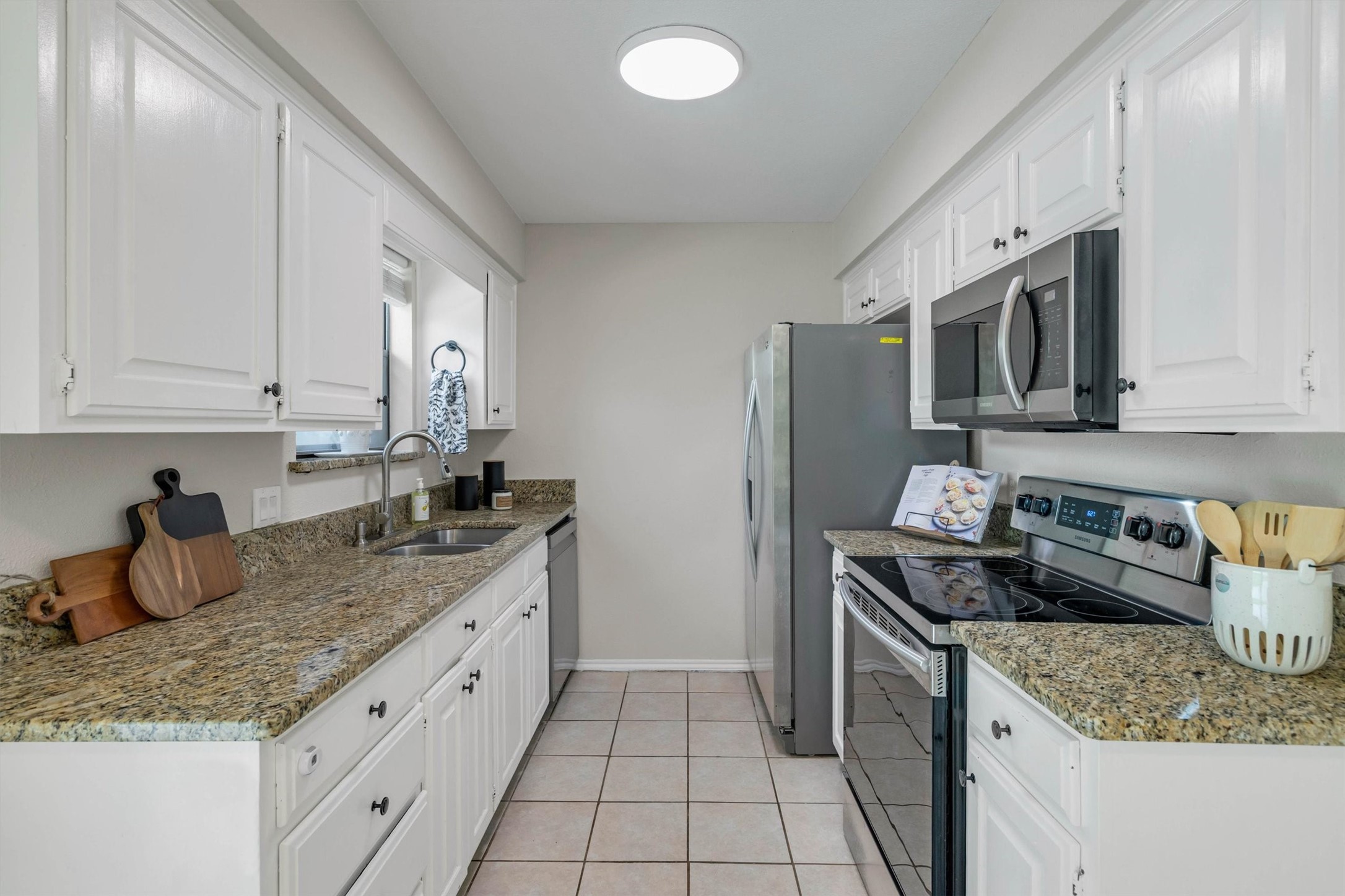 445 Parkridge Boulevard, Burleson, TX, 76028